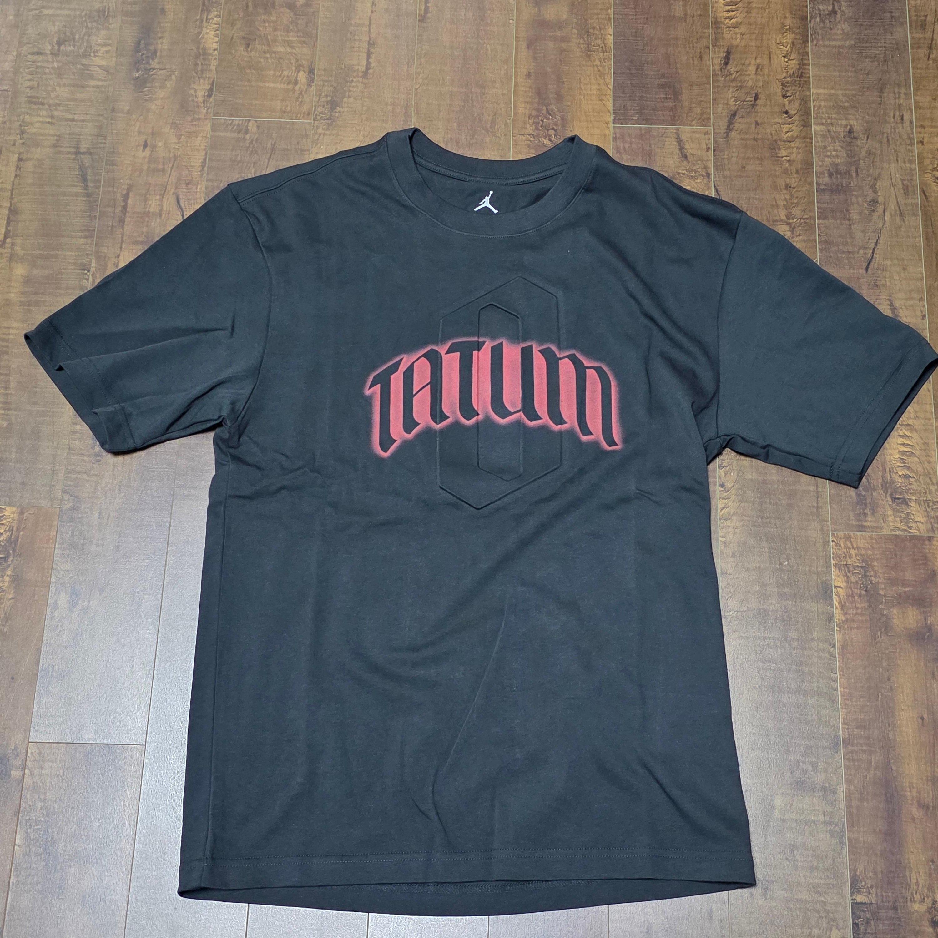 Jordan Tatum T-Shirt Black University Red (IH0600-010) 착용 스타일