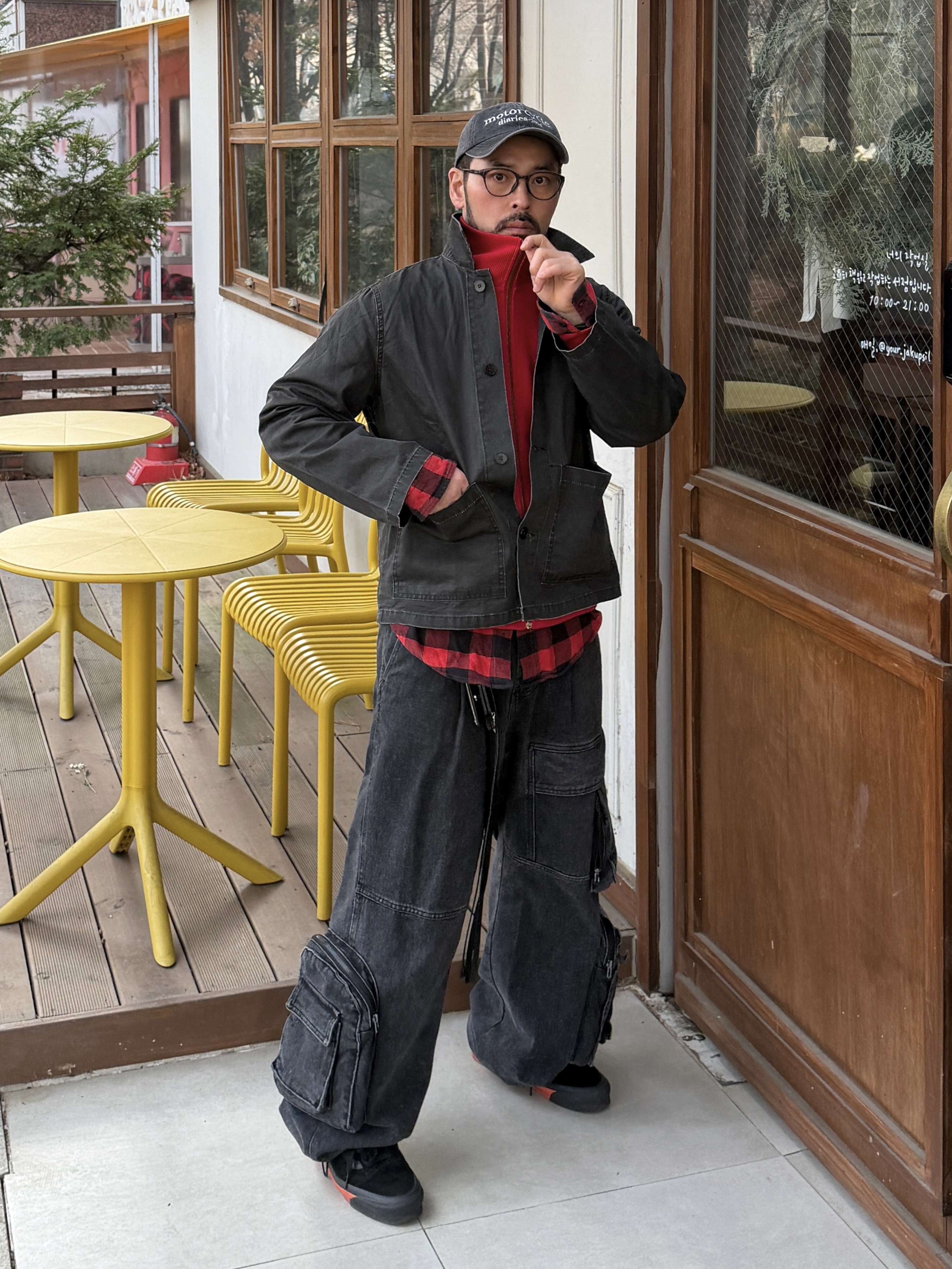 Vans Vault x WTAPS Vault Old Skool LX Black Orange 착용 스타일 - 2