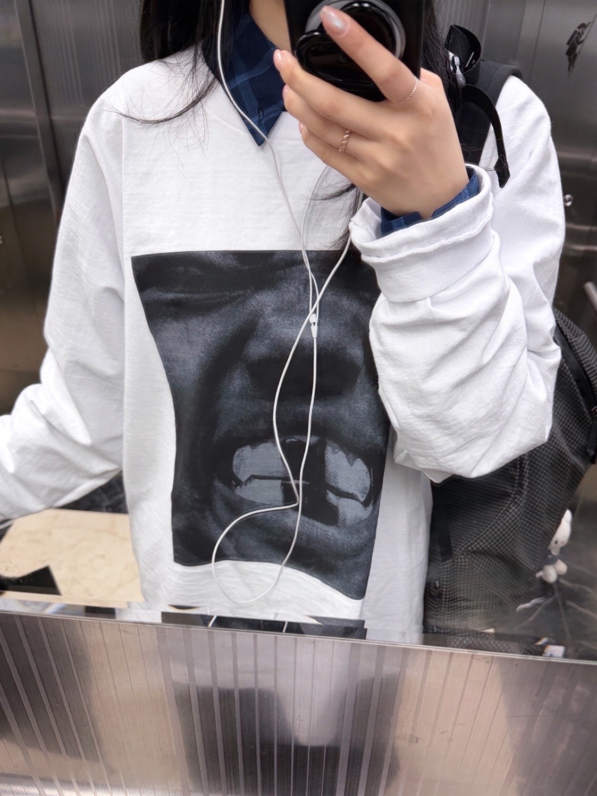 Yeezy Bully LS-01 Long Sleeve T-Shirt White 착용 스타일