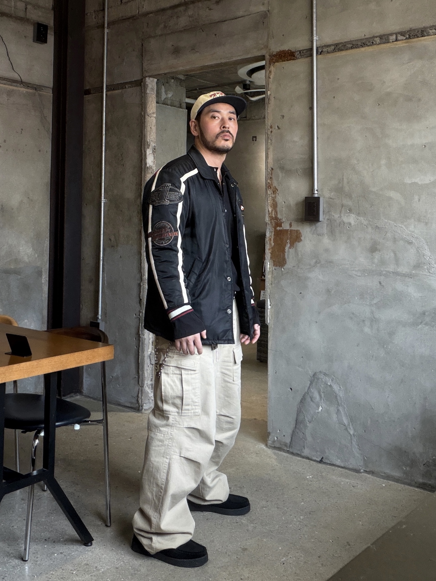 COREOFALCHEMY Wallaby Fringe Black 착용 스타일 - 6