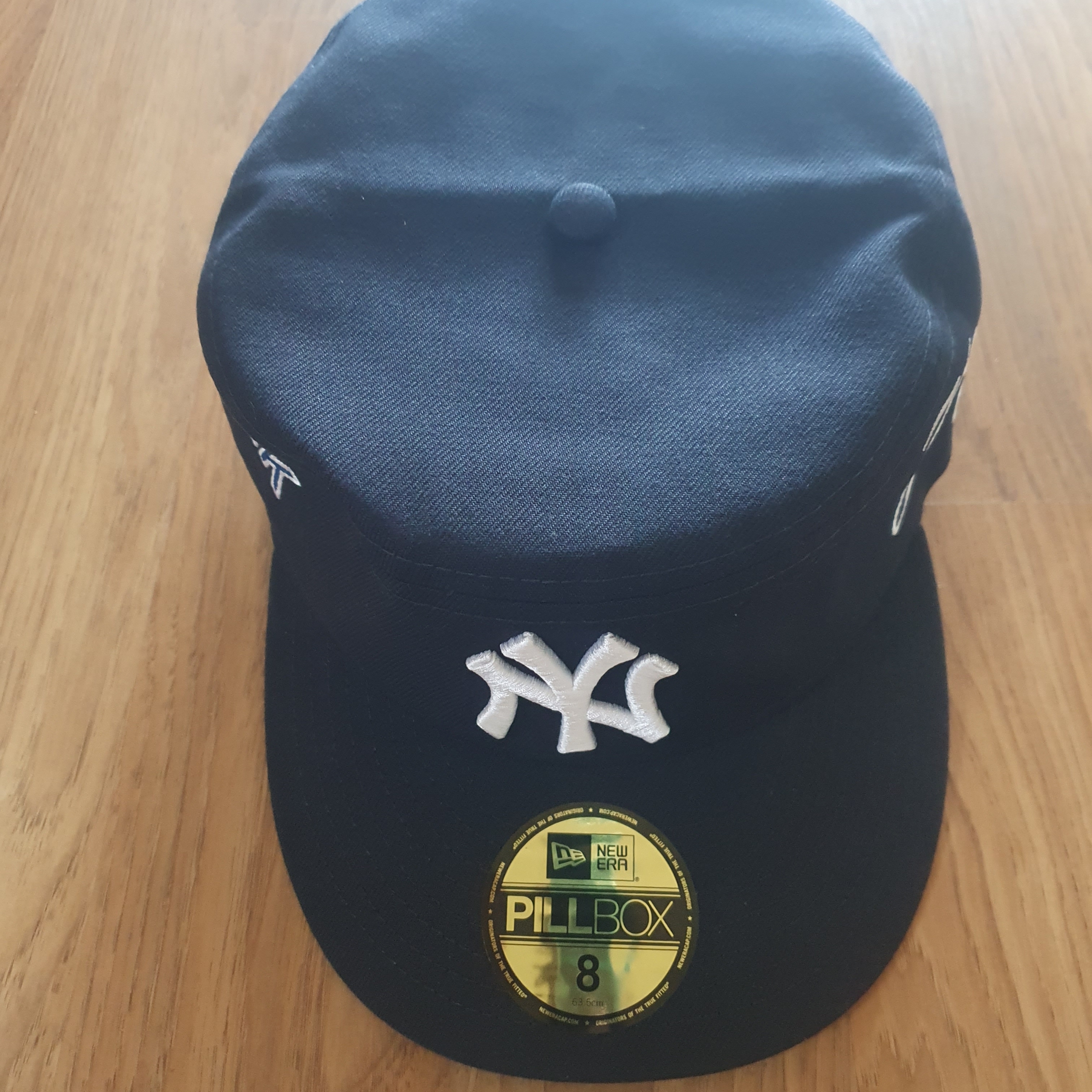 New Era MLB New York Yankees Pillbox Series Ball Cap Navy 착용 스타일 - 2