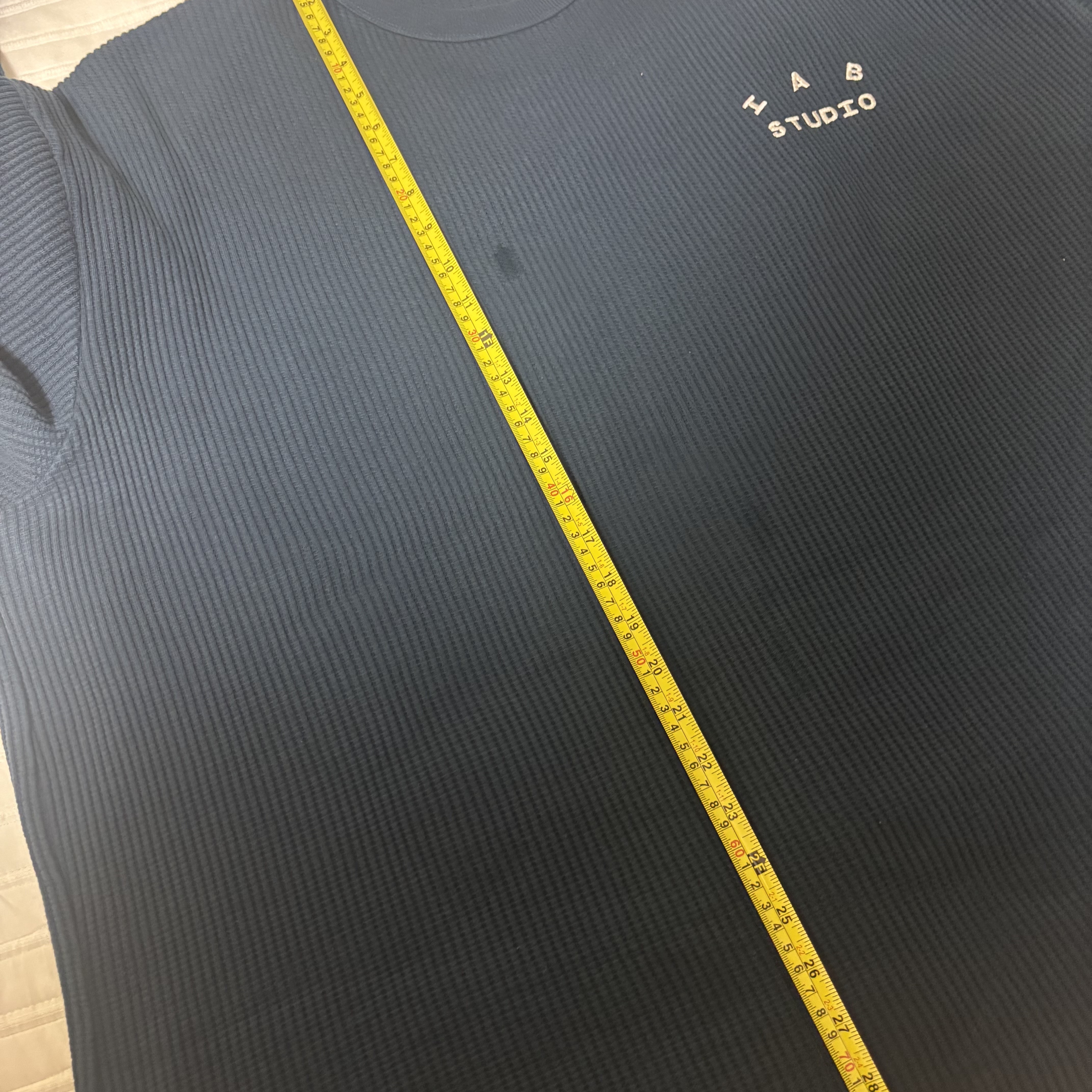 IAB Studio IAB Waffle Long Sleeve Navy 착용 스타일 - 3