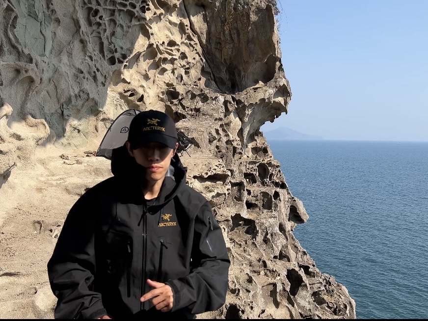 Arc'teryx Alpha SV Jacket 24K Black, Palace x Arc'teryx 6-Panel Black - 20FW 착용 스타일
