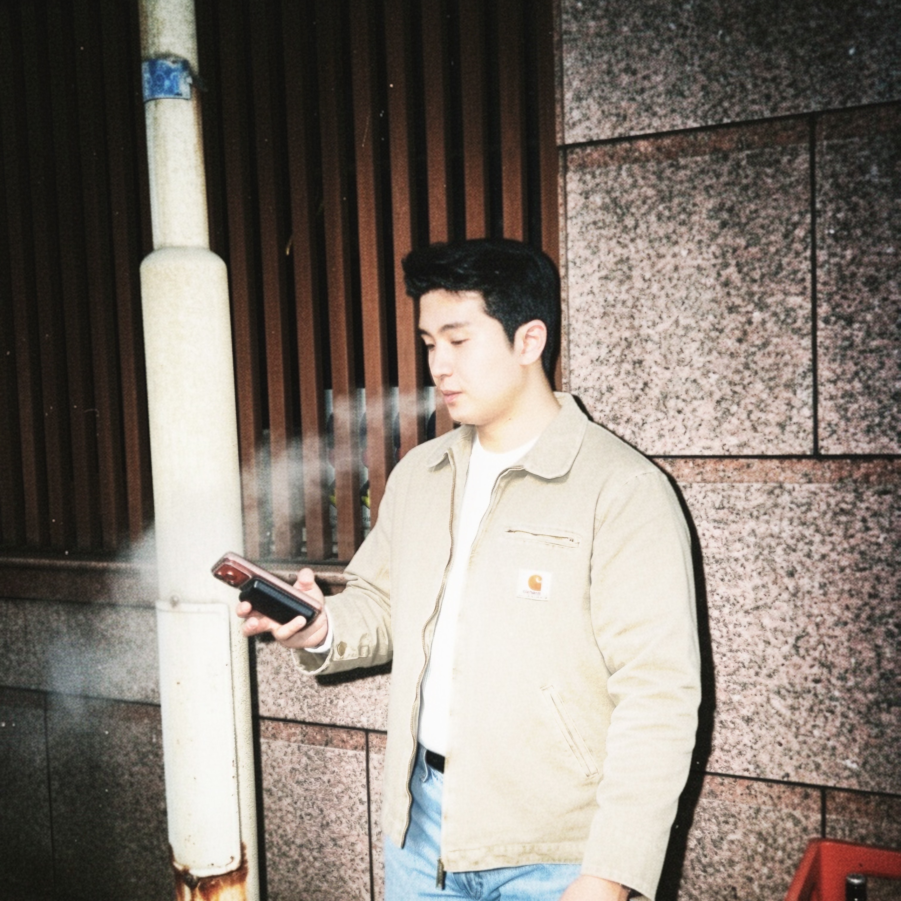 Carhartt WIP OG Detroit Dearborn Canvas Jacket Dusty H Brown Chalk Wash 착용 스타일 - 1
