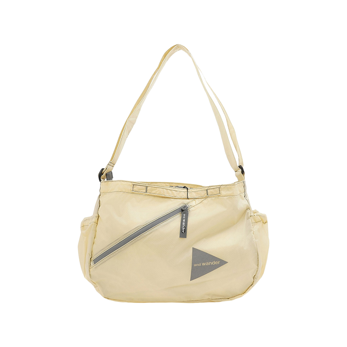 앤드 원더 실 숄더백 오프 화이트(And Wander Sil Shoulder Bag Off White)