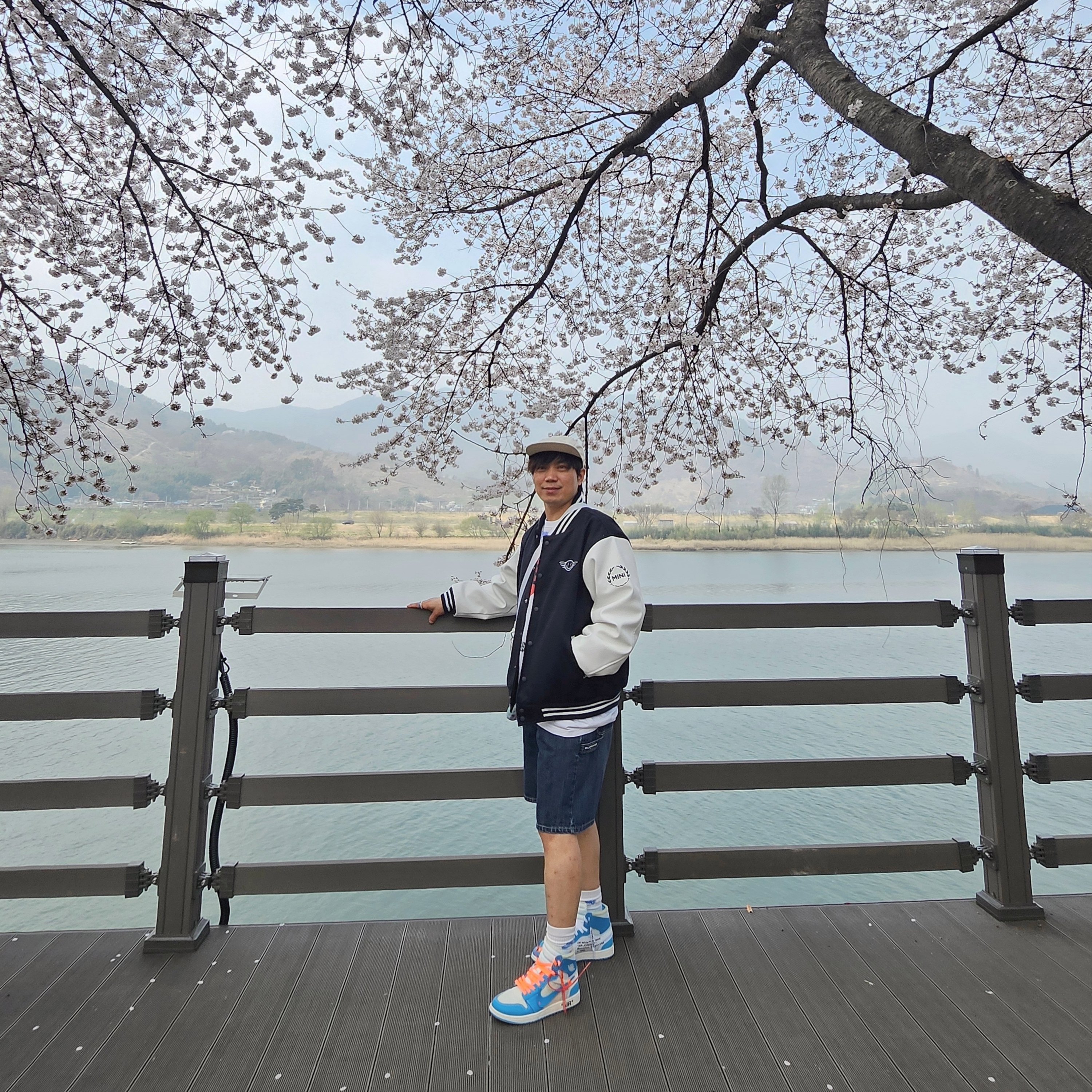 Jordan 1 x Off-White Retro High University Blue, Supreme x Nike Denim Short Indigo - 24SS 착용 스타일