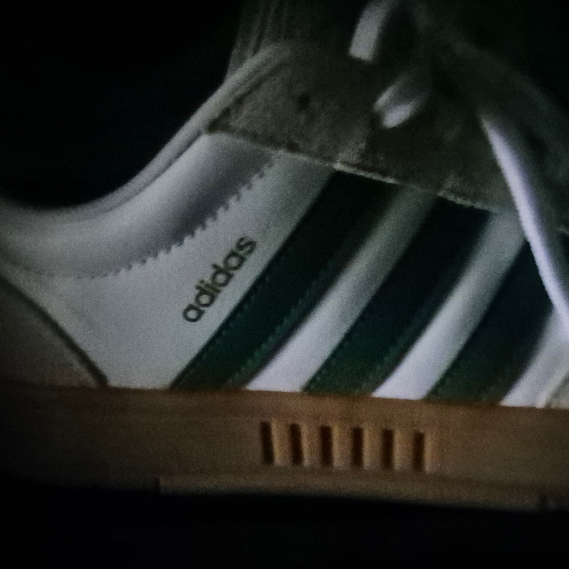 Adidas Gradas Collegiate Green 착용 스타일