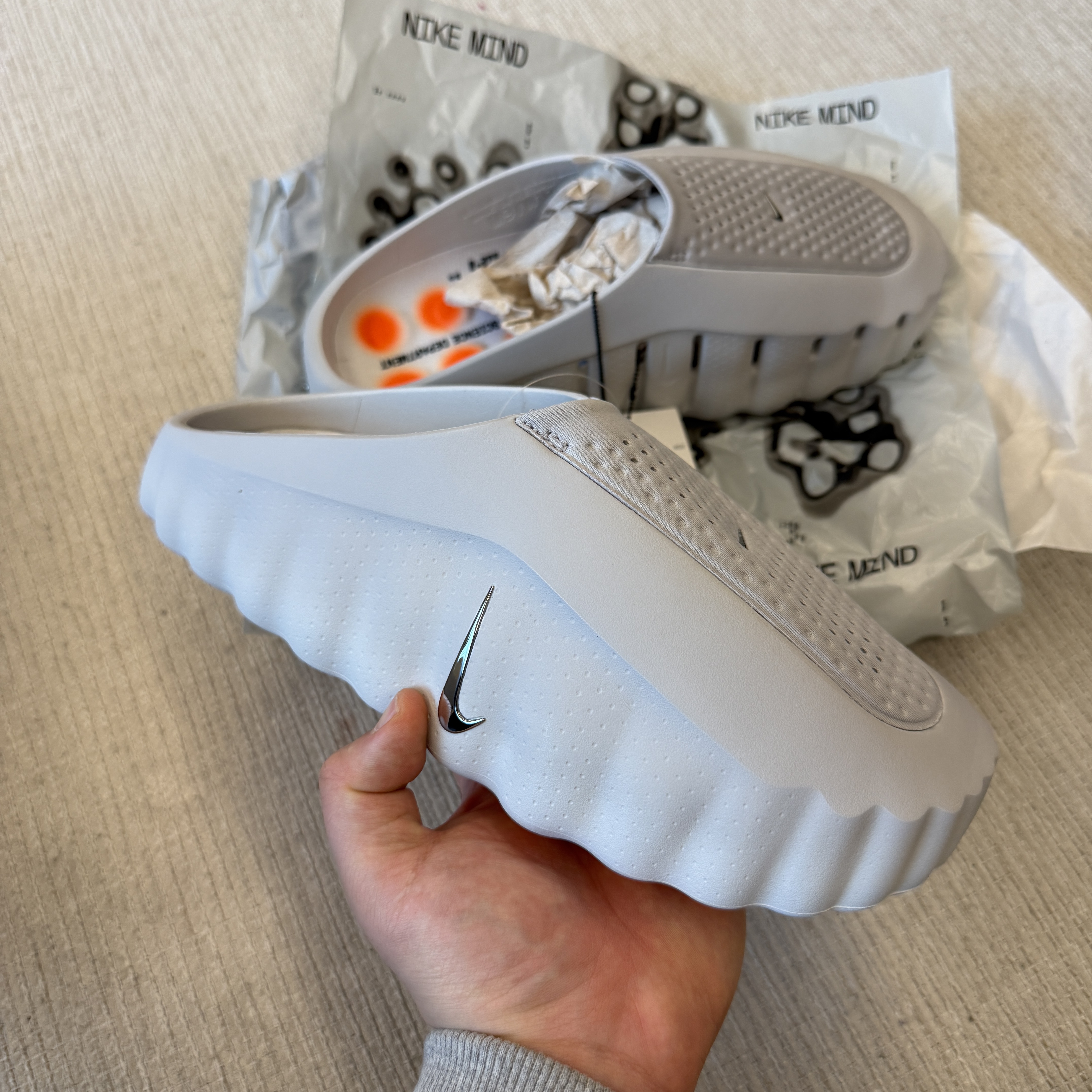 (W) Nike Mind 001 Light Smoke Grey Photon Dust 착용 스타일