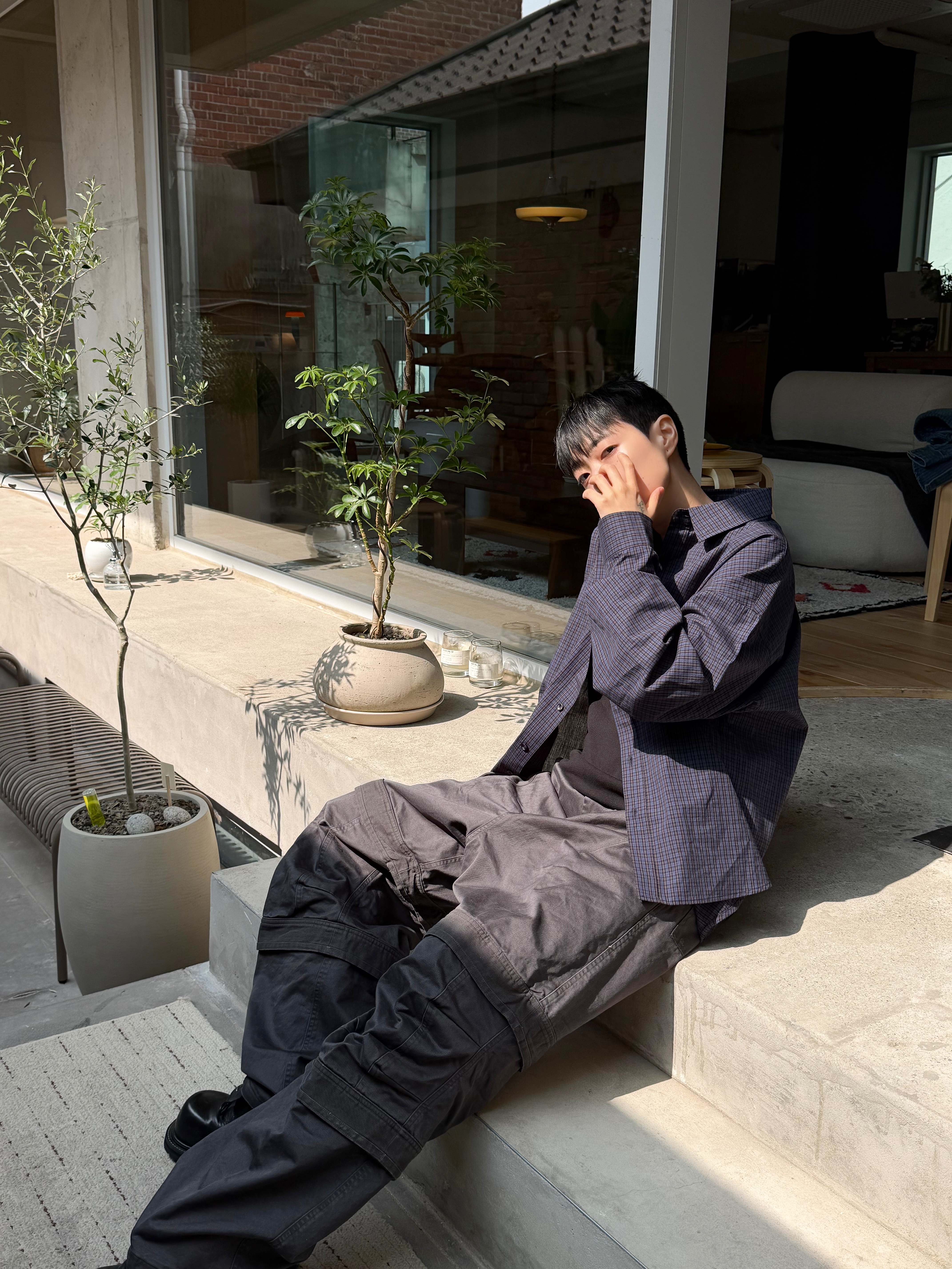 Hono Report Overfit Check Shirts Blue, farfromwhat far layered work pants_charcoal 착용 스타일 - 1