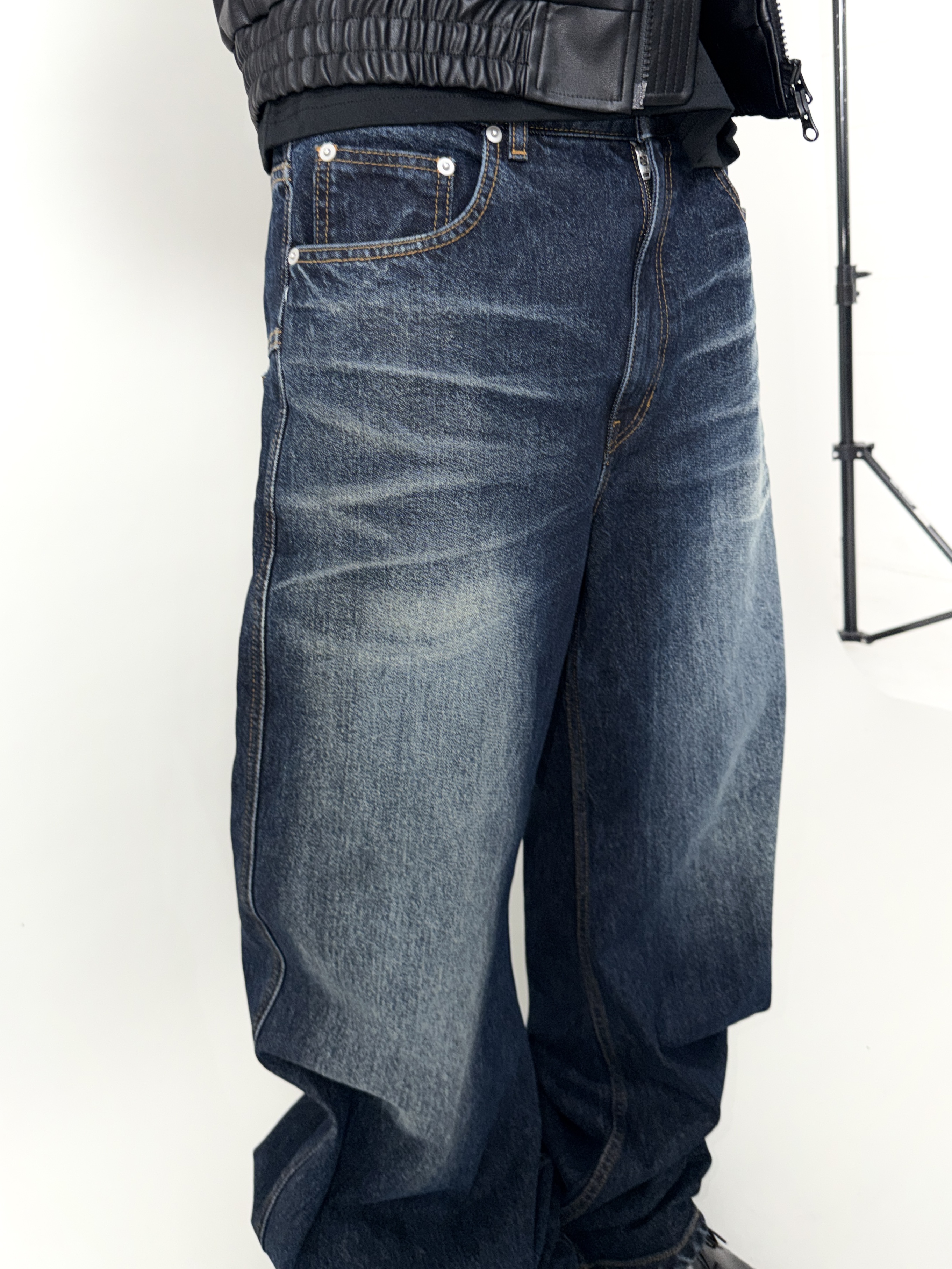 CSC Over Draped Denim Pants Mid Blue, CSC Futurist Jacket Double-Mesh 착용 스타일 - 5