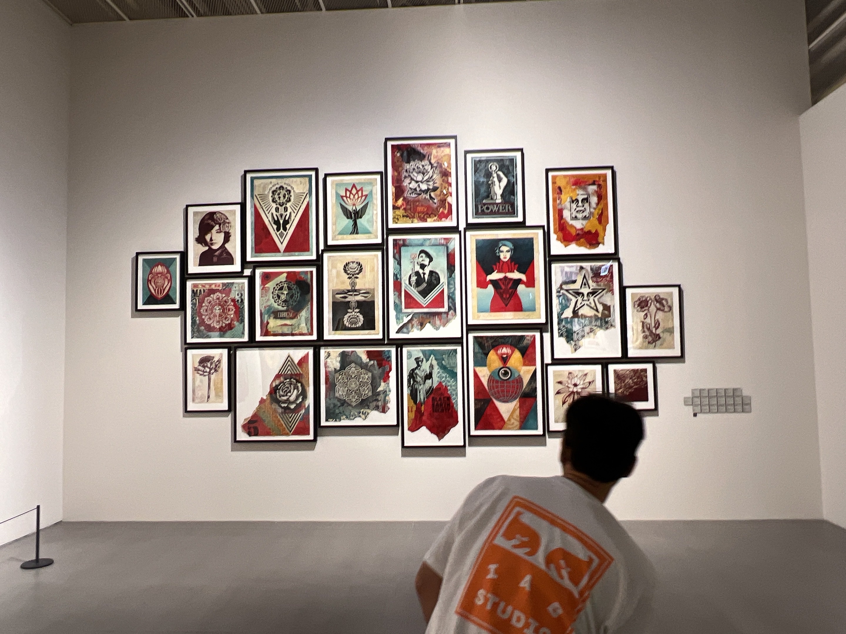 IAB Studio x Obey Eyes Icon T-Shirt White 착용 스타일