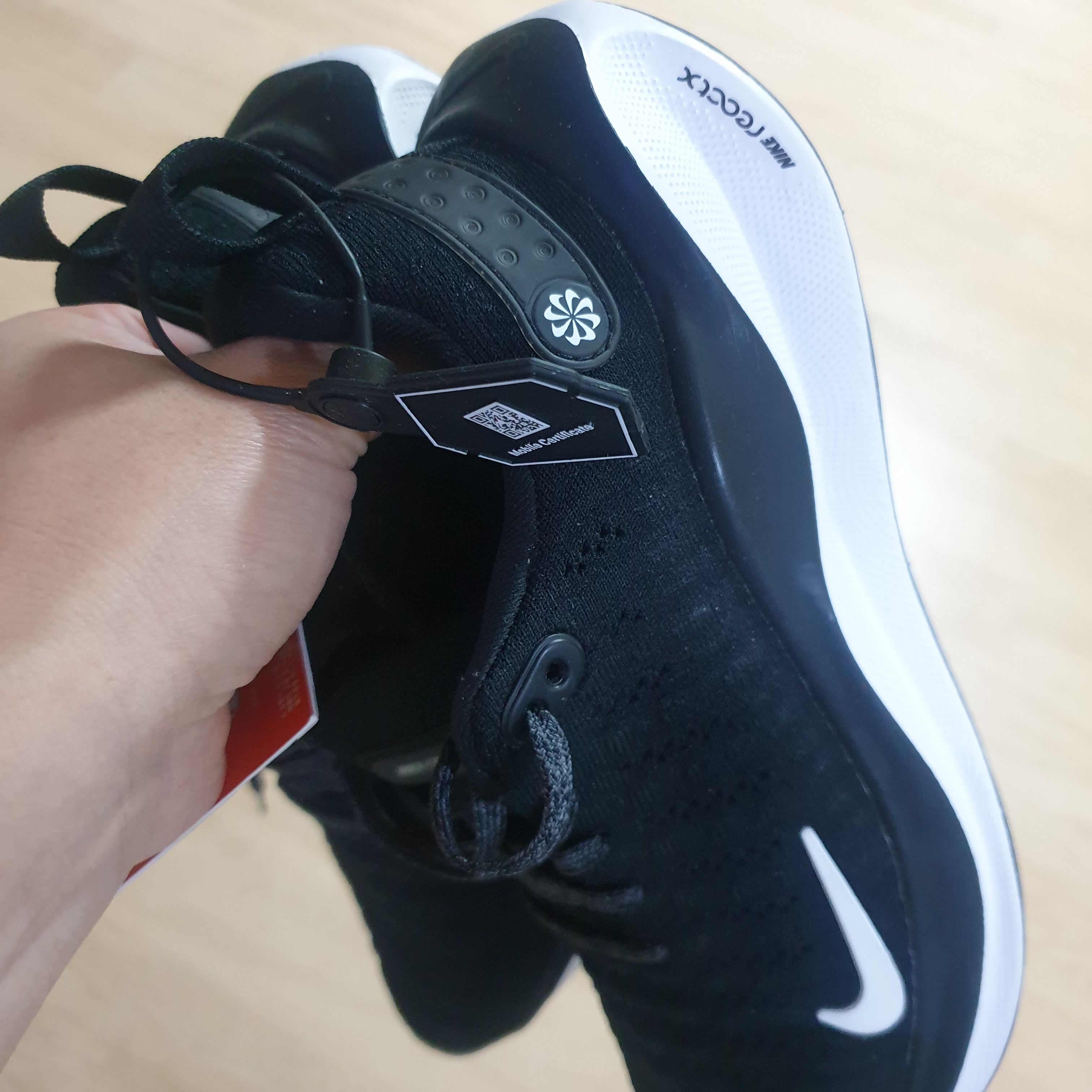 (W) Nike ReactX Infinity Run 4 Black White 착용 스타일