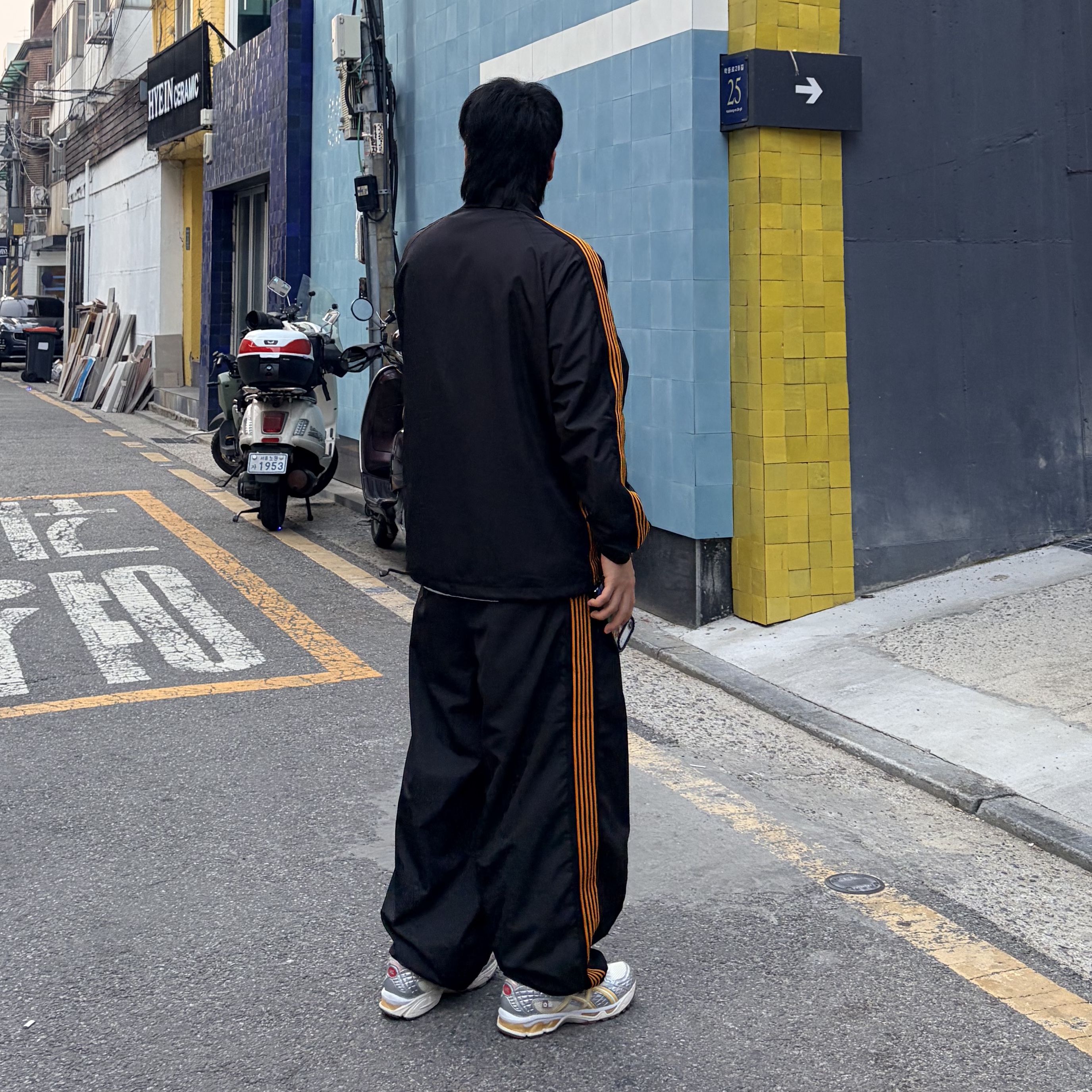 Needles x LHP H.D. Track Pants Nylon Black, Needles x LHP Track Coach Jacket Nylon Black 착용 스타일