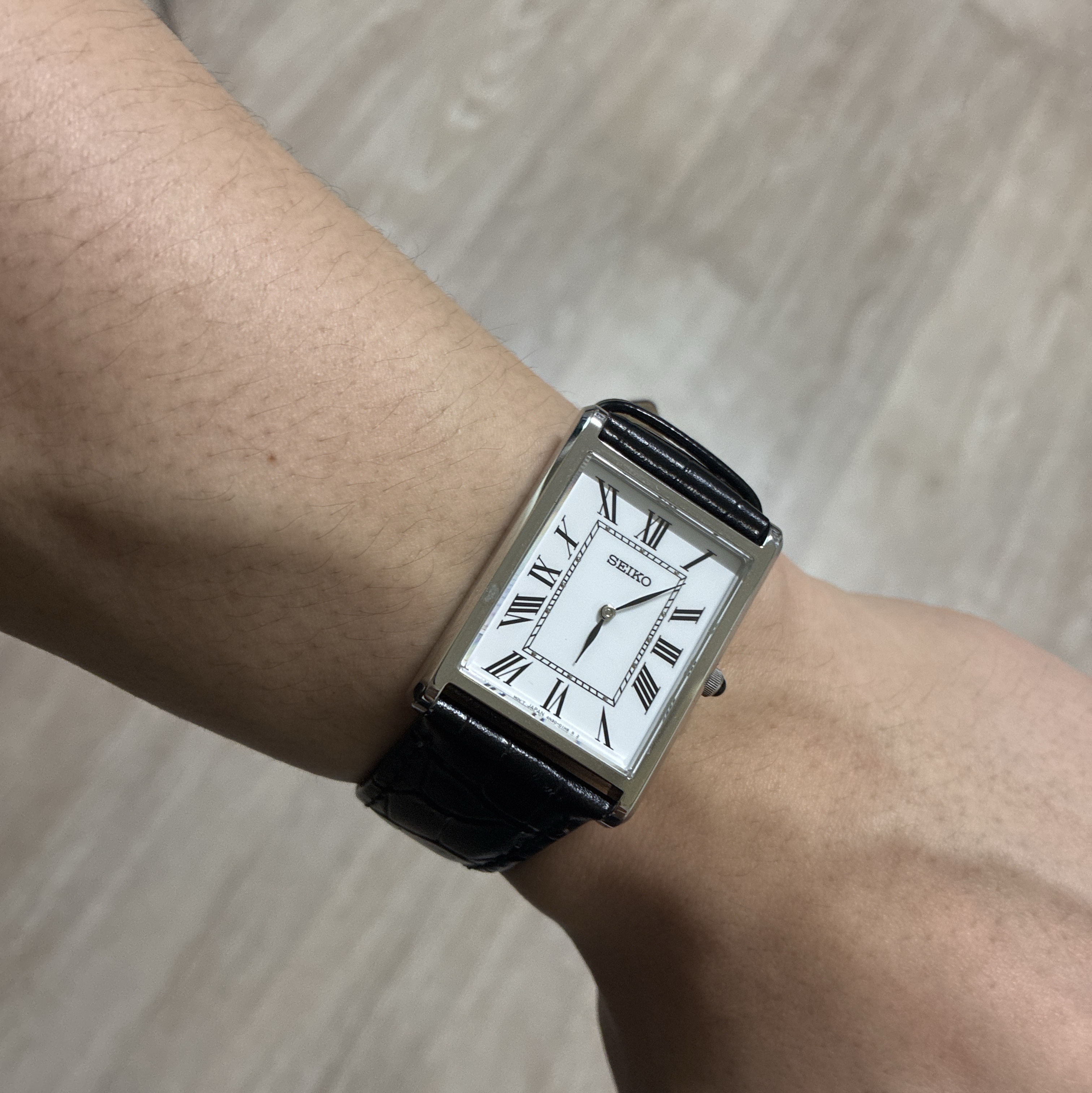 Seiko SWR103 27.2mm Black White 착용 스타일