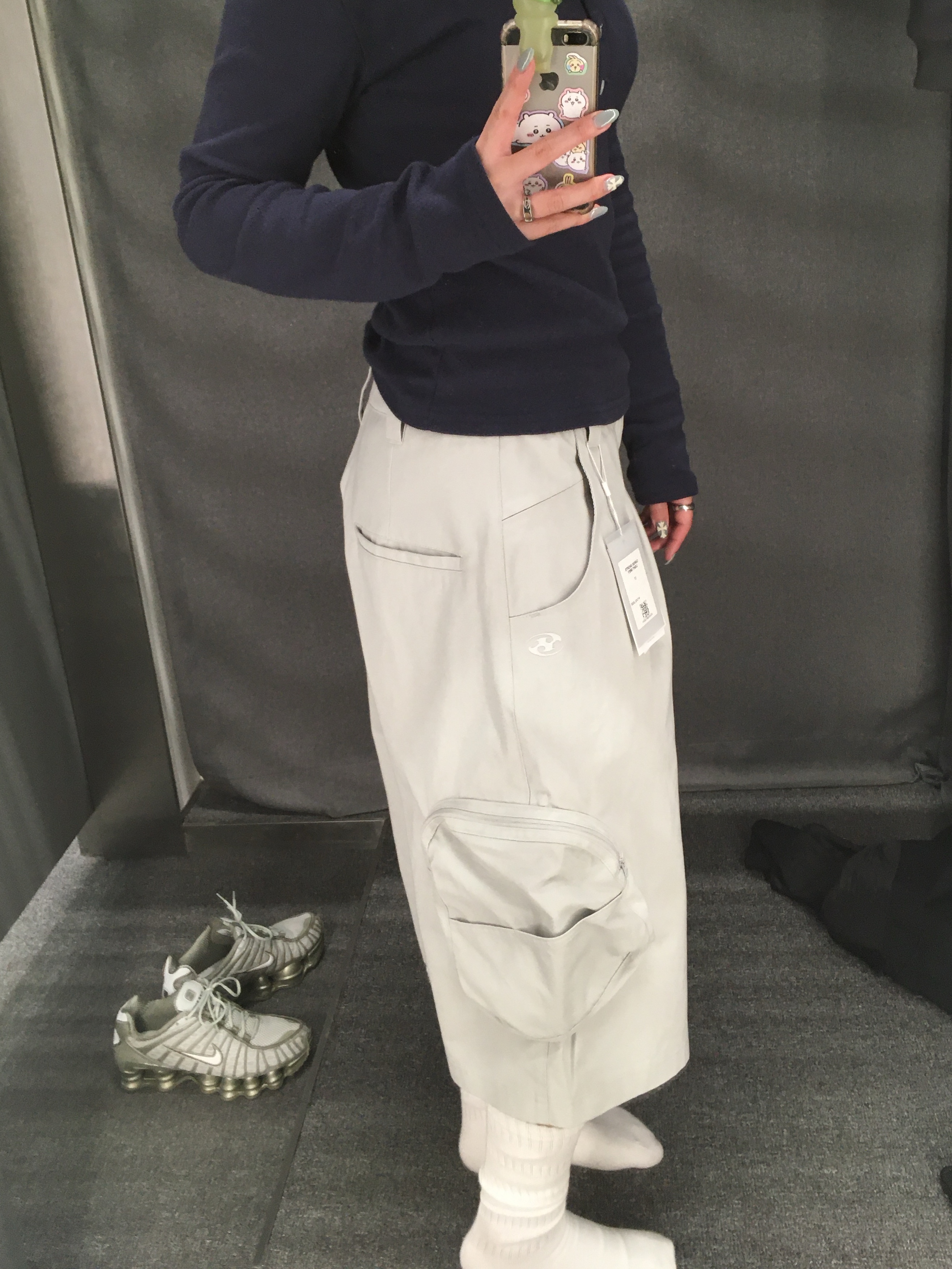 Sansan Gear Cargo Shorts Light Grey, (W) Nike Shox TL Light Silver White 착용 스타일 - 2
