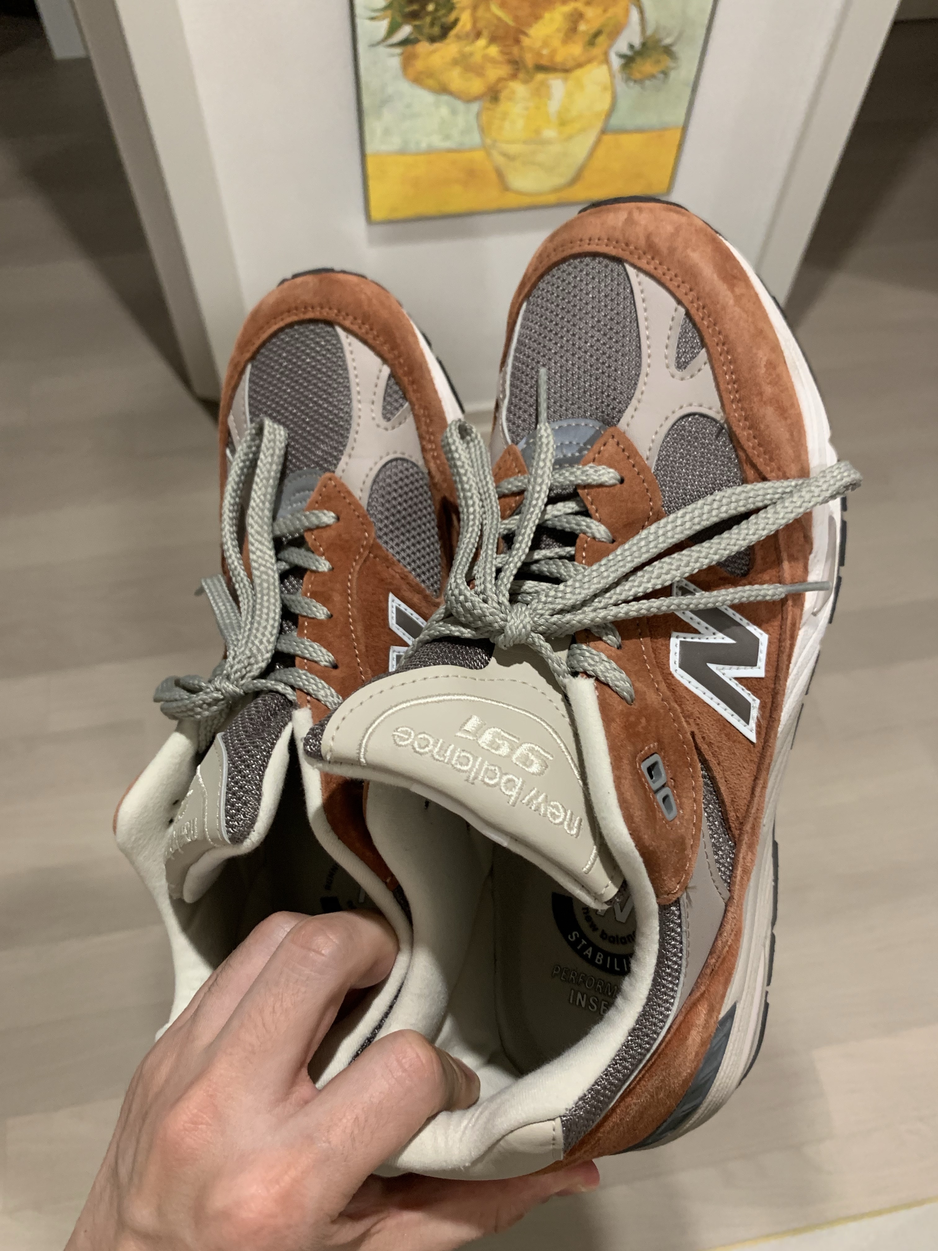 New Balance 991 Made in UK Sequoia Falcon 착용 스타일