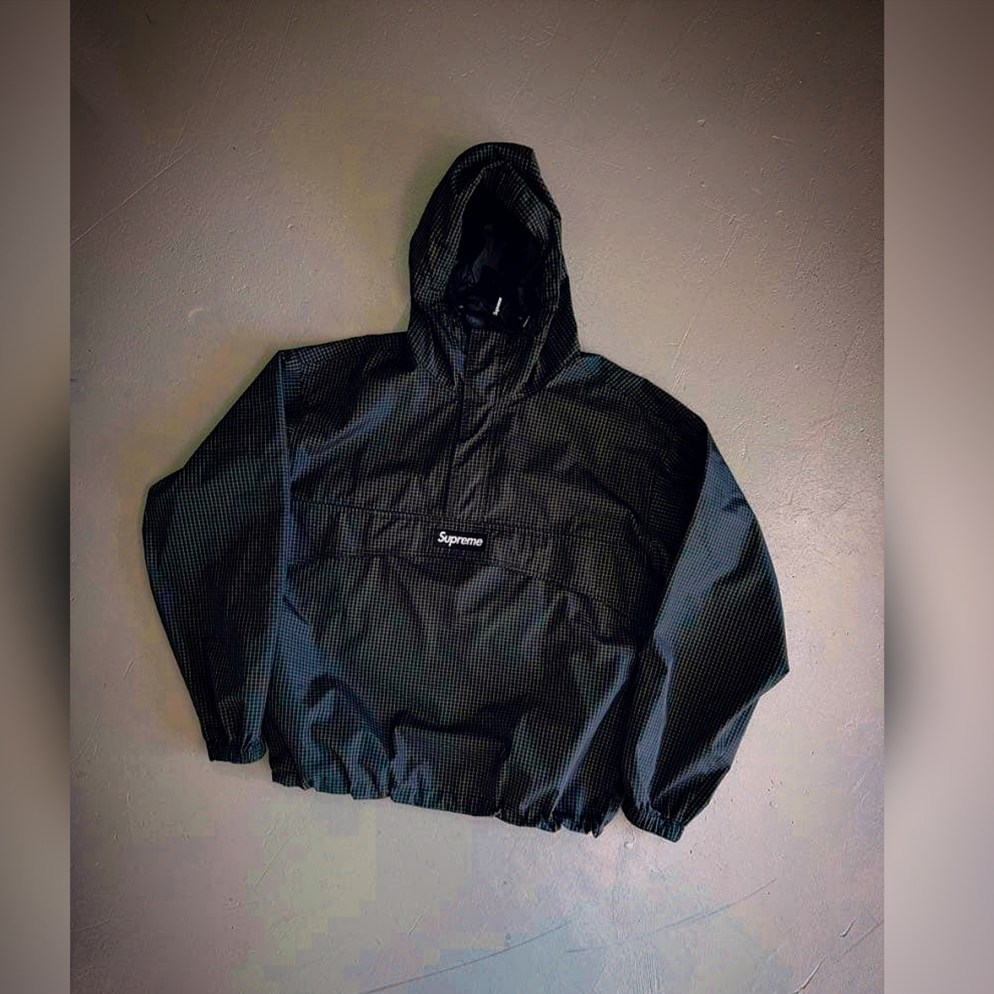 Supreme Reflective Ripstop Anorak Black - 25SS, Supreme Cotton Utility Anorak Black - 24SS 착용 스타일