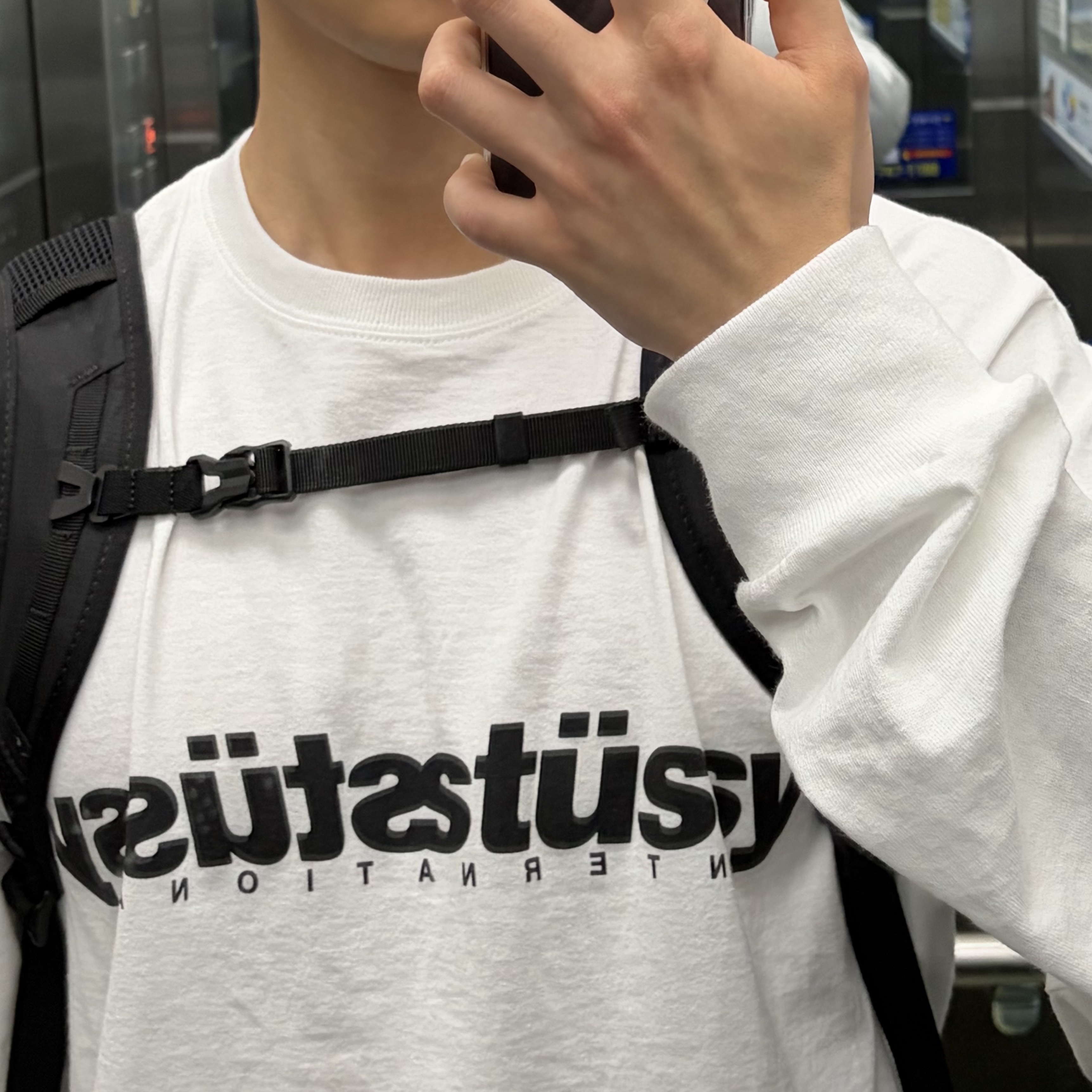 Stussy Mirror LS T-Shirt White 착용 스타일 - 1