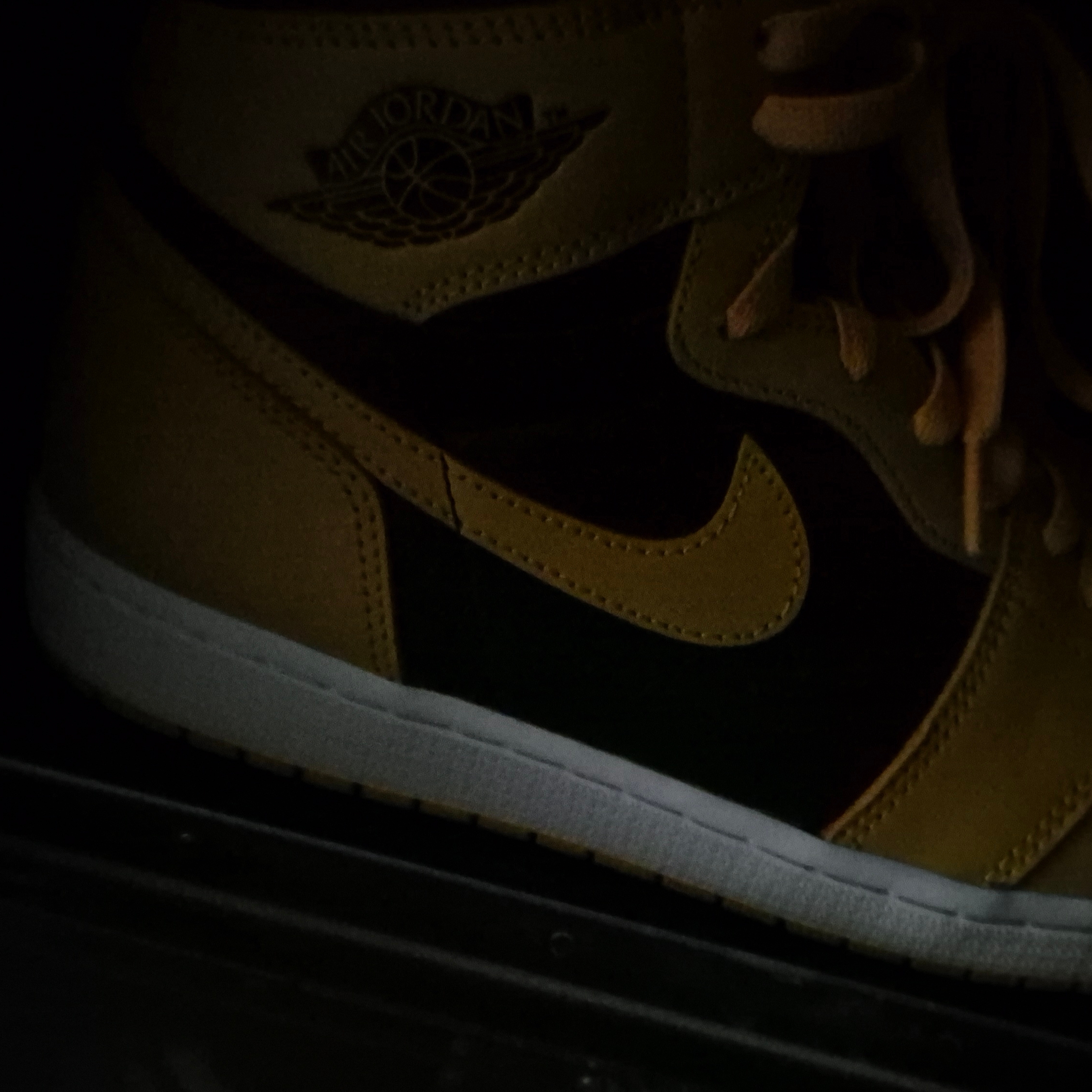 Jordan 1 Retro High OG Pollen 착용 스타일