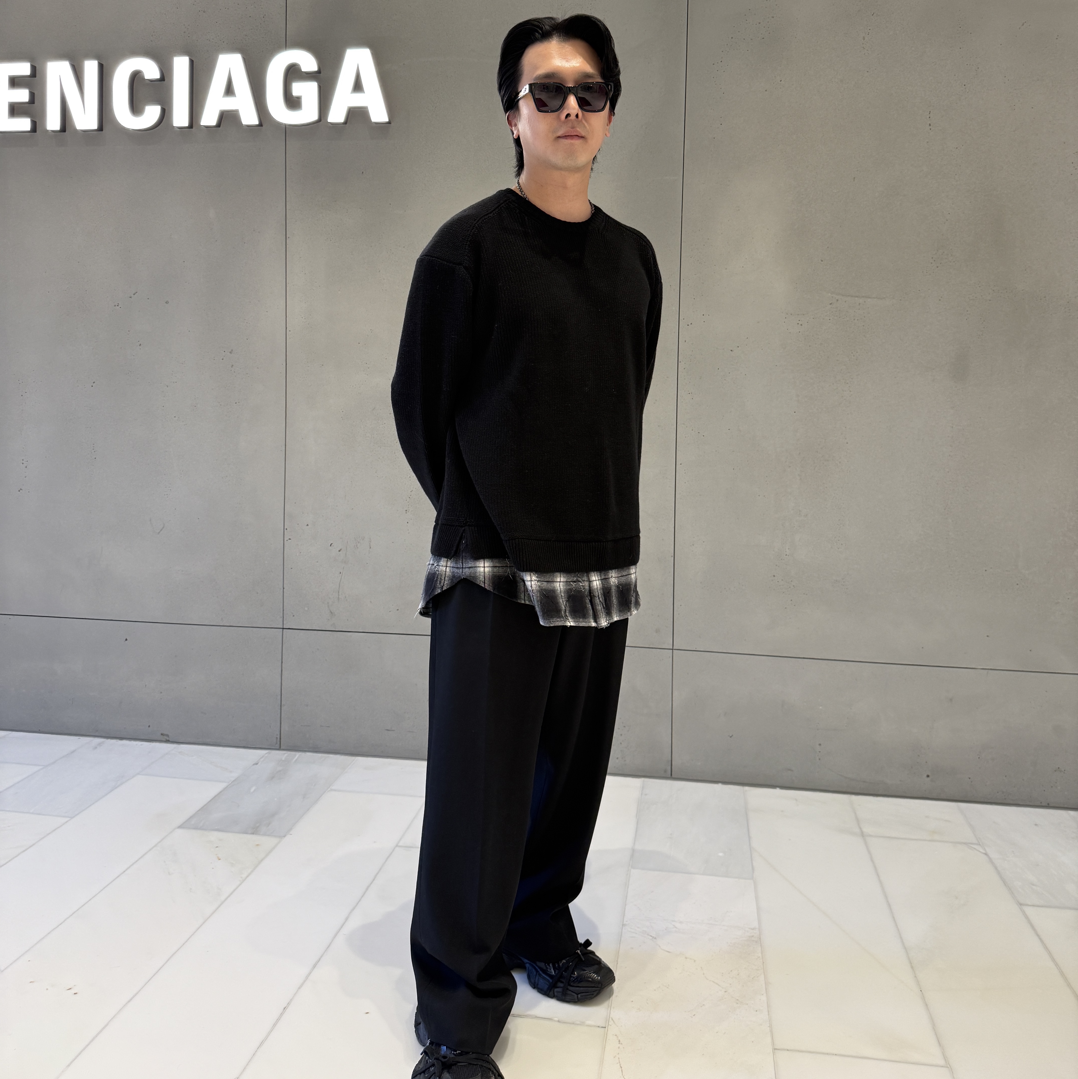 Jacques Marie Mage Dealan 53 Burlwood, Balenciaga 3XL Sneakers Black White 착용 스타일