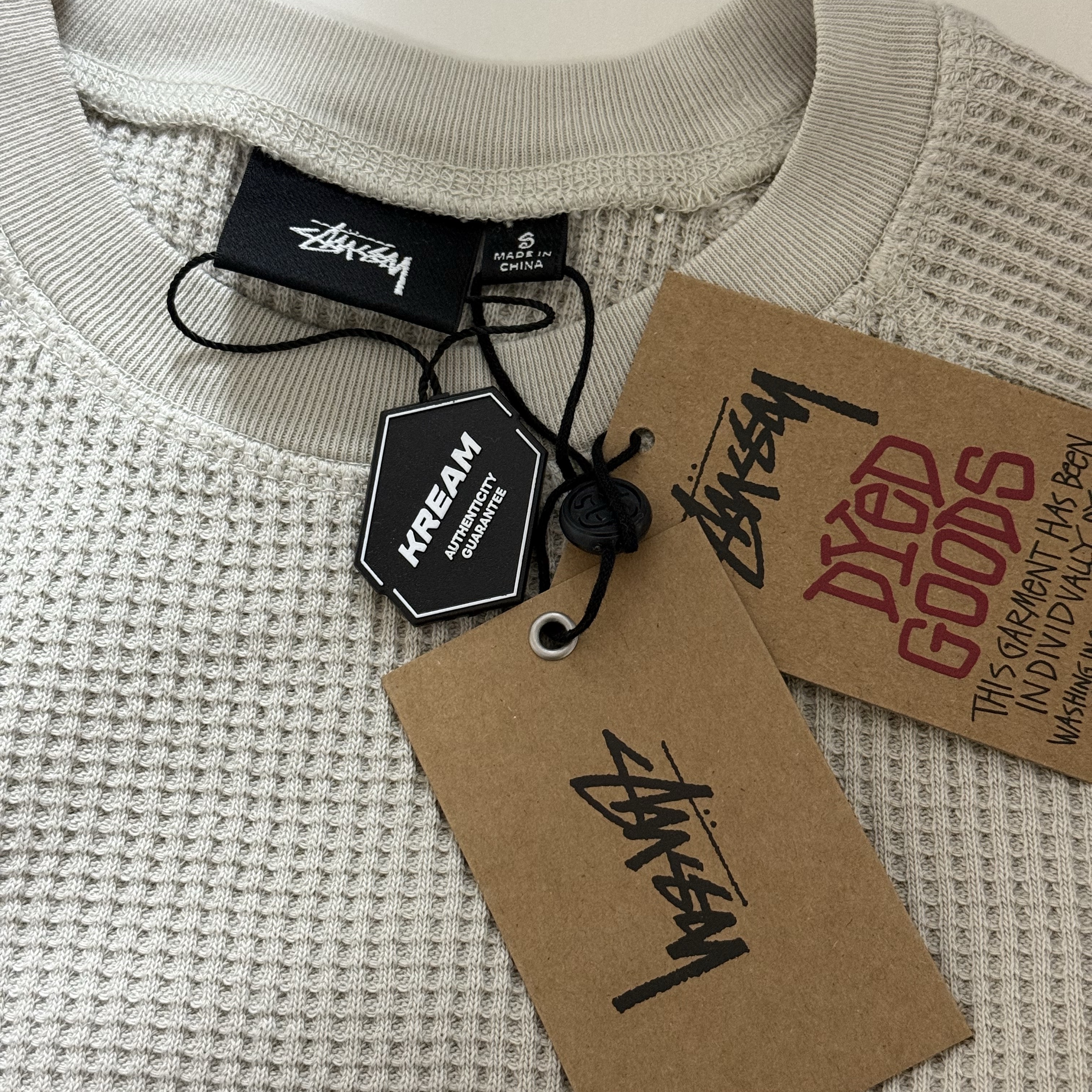 Stussy Raglan Thermal LS Crew Bone 착용 스타일