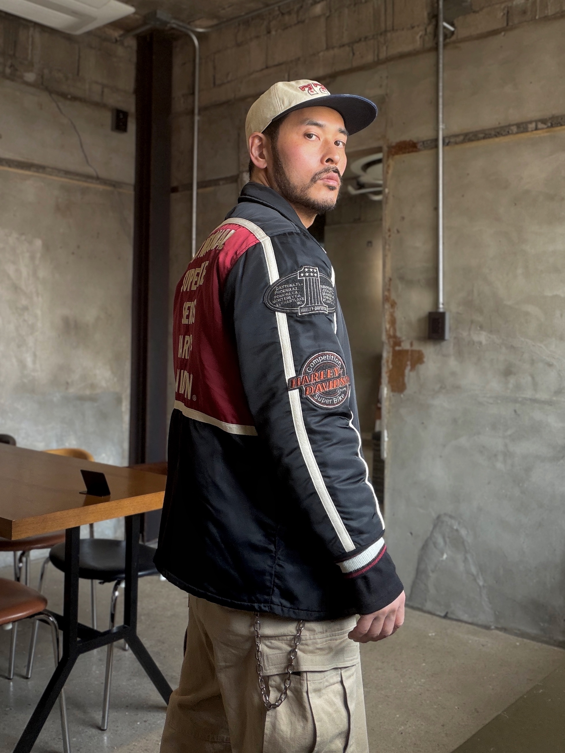 COREOFALCHEMY Wallaby Fringe Black 착용 스타일 - 4