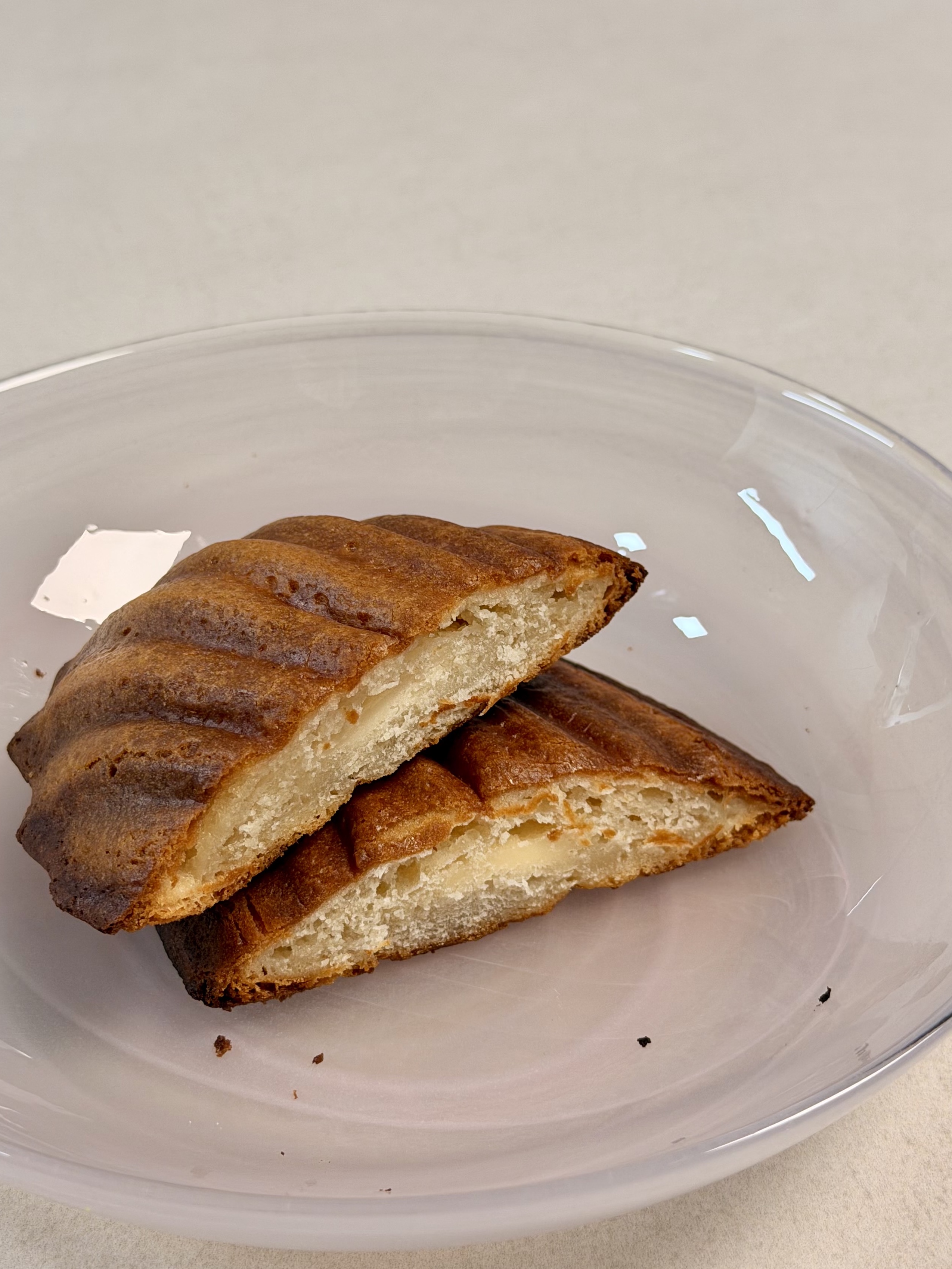 [KREAM 단독] Dopamin Dessert Gluten-free King-size Butter Rice Cake & Dubai Butter Rice Cake 착용 스타일 - 2