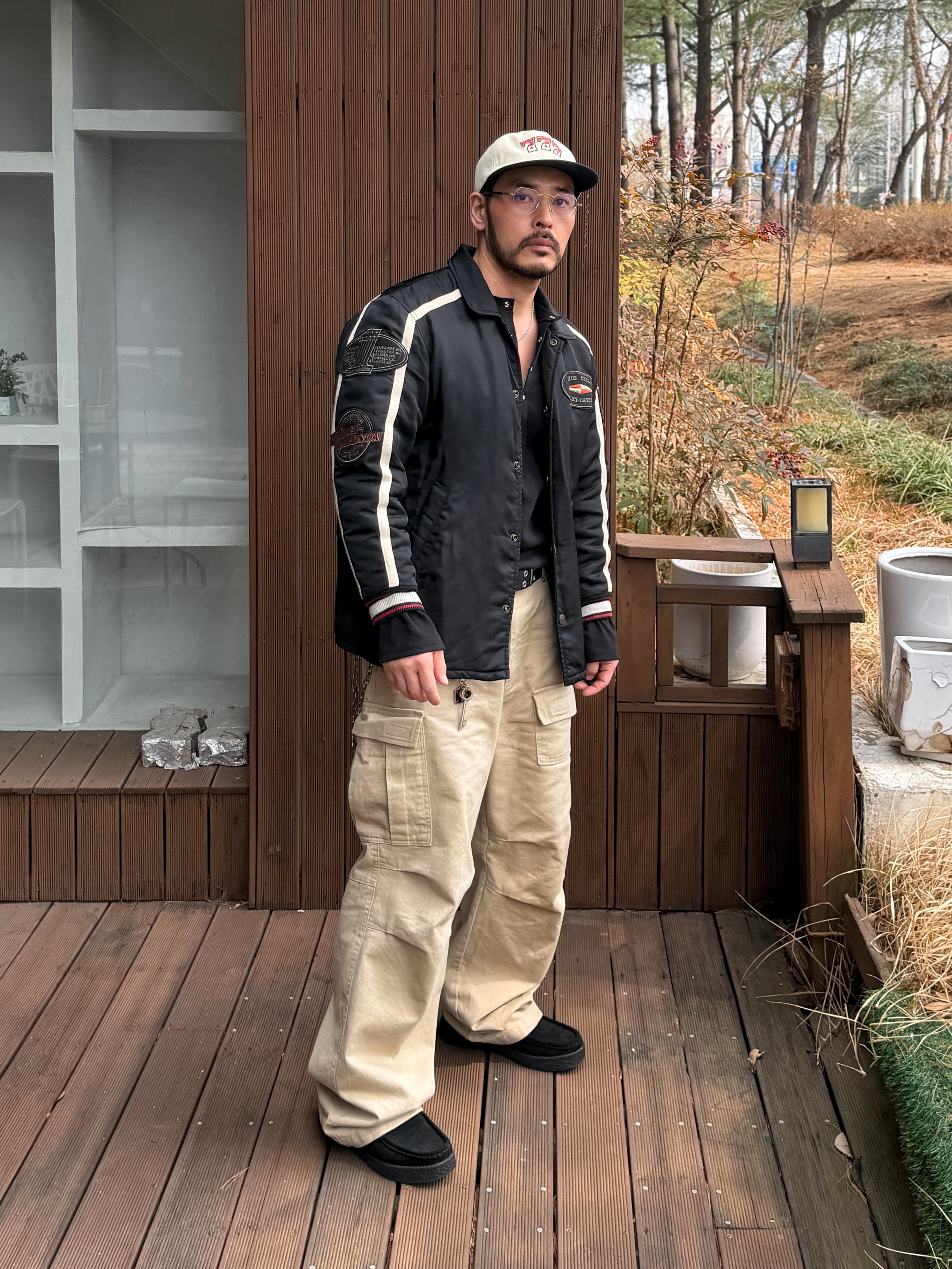 COREOFALCHEMY Wallaby Fringe Black 착용 스타일 - 2