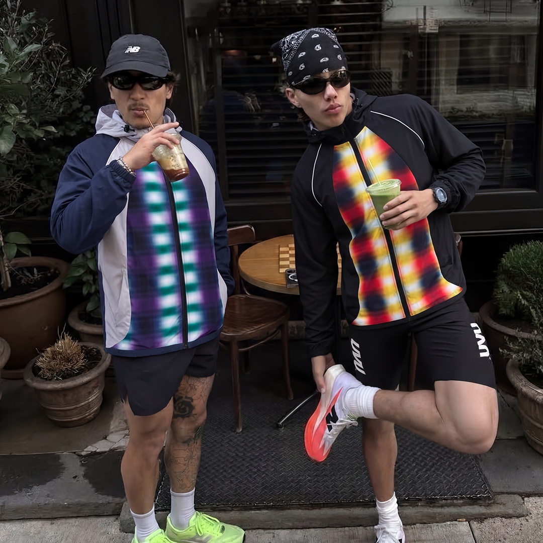 Hongwoosung Run Check Wind Jacket Black, Hongwoosung Run Check Wind Jacket Navy 착용 스타일 - 2