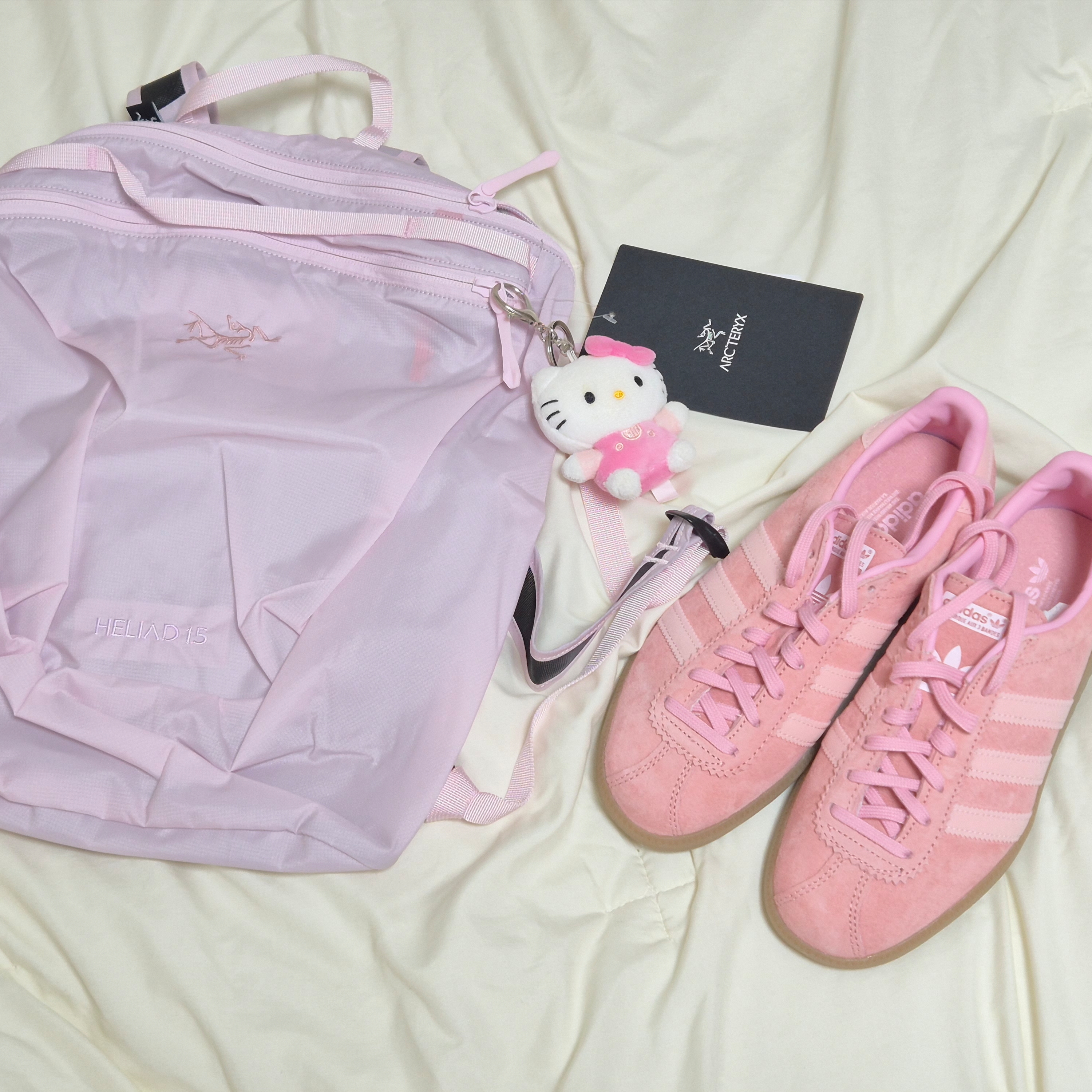 Adidas Bermuda Glow Pink, Arc'teryx Heliad 15 Backpack Pink Glow 착용 스타일