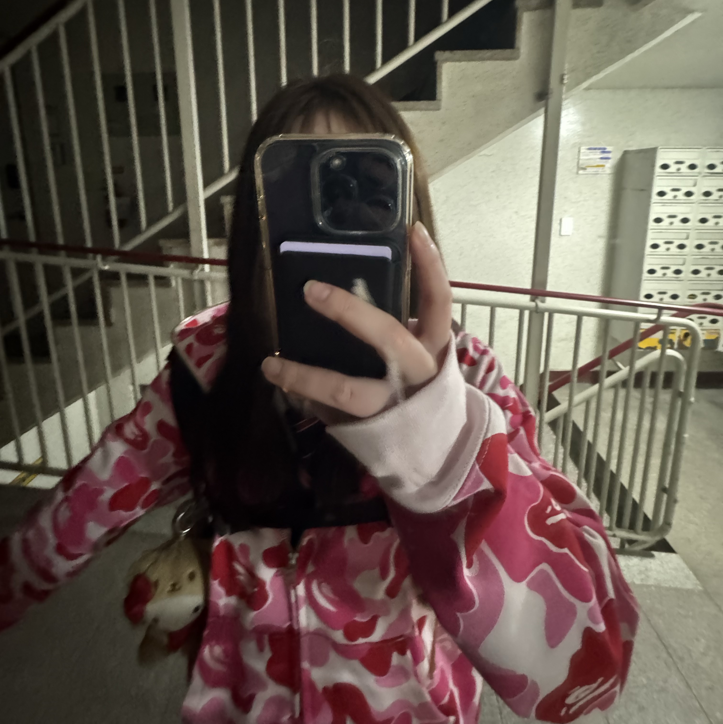 BAPE ABC Camo 2nd Ape Full Zip Hoodie Pink 착용 스타일 - 3