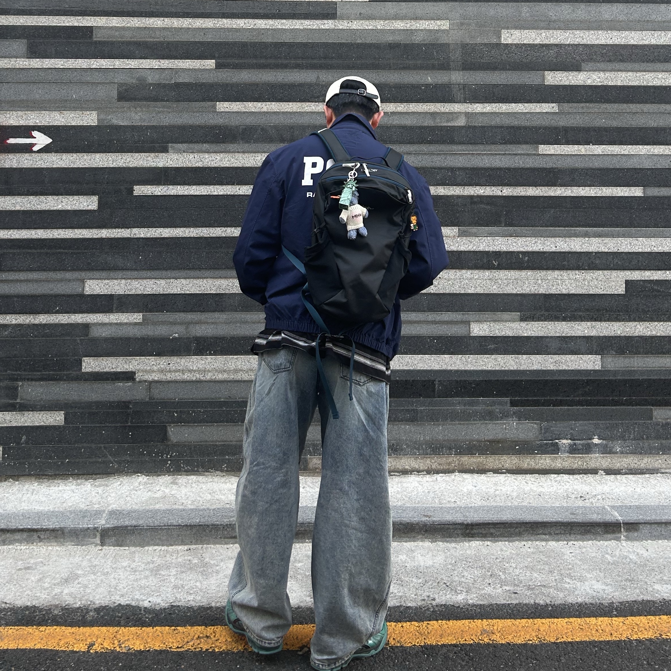 Supreme 2-Tone S Logo 6-Panel Stone - 24SS, Arc'teryx Mantis 16 Backpack Lodestar 착용 스타일 - 4