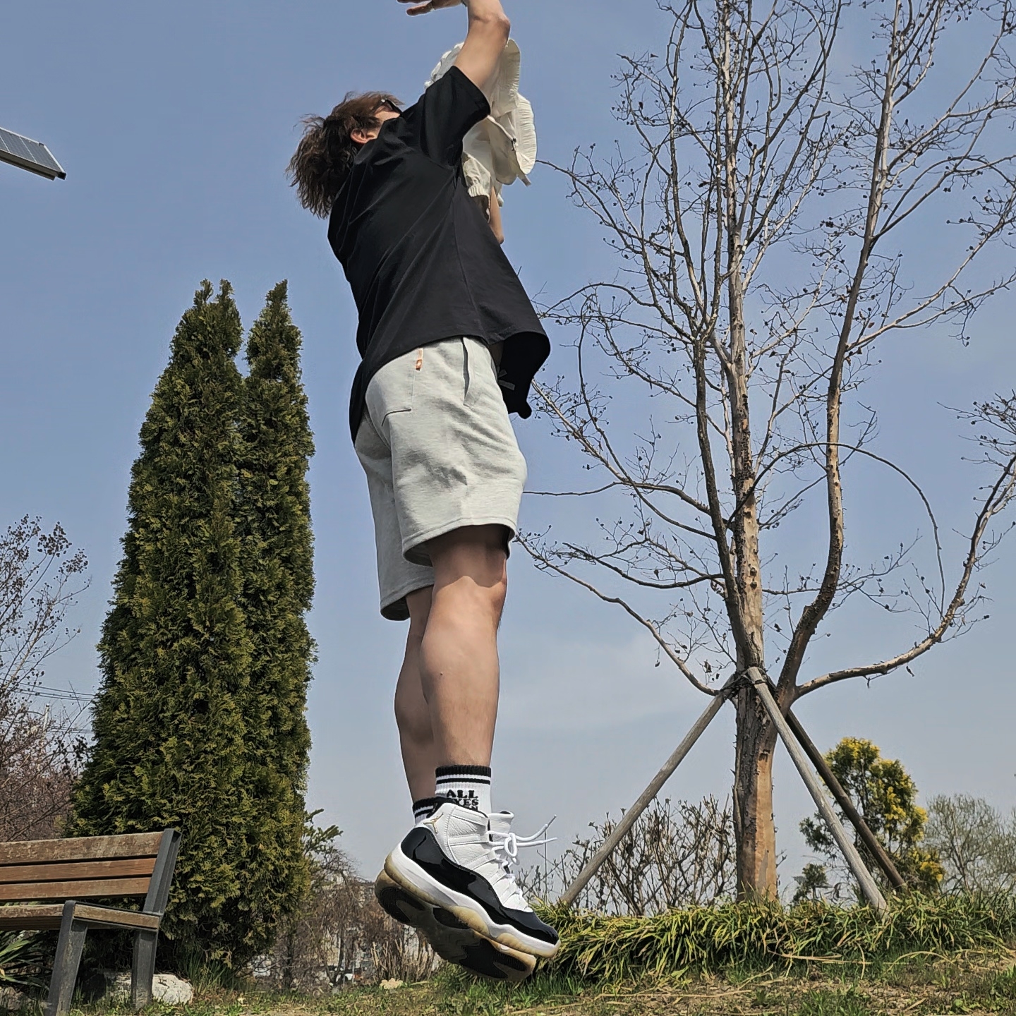 Jordan 11 Retro Gratitude, Gucci Rectangular Frame Sunglasses Black 착용 스타일 - 2