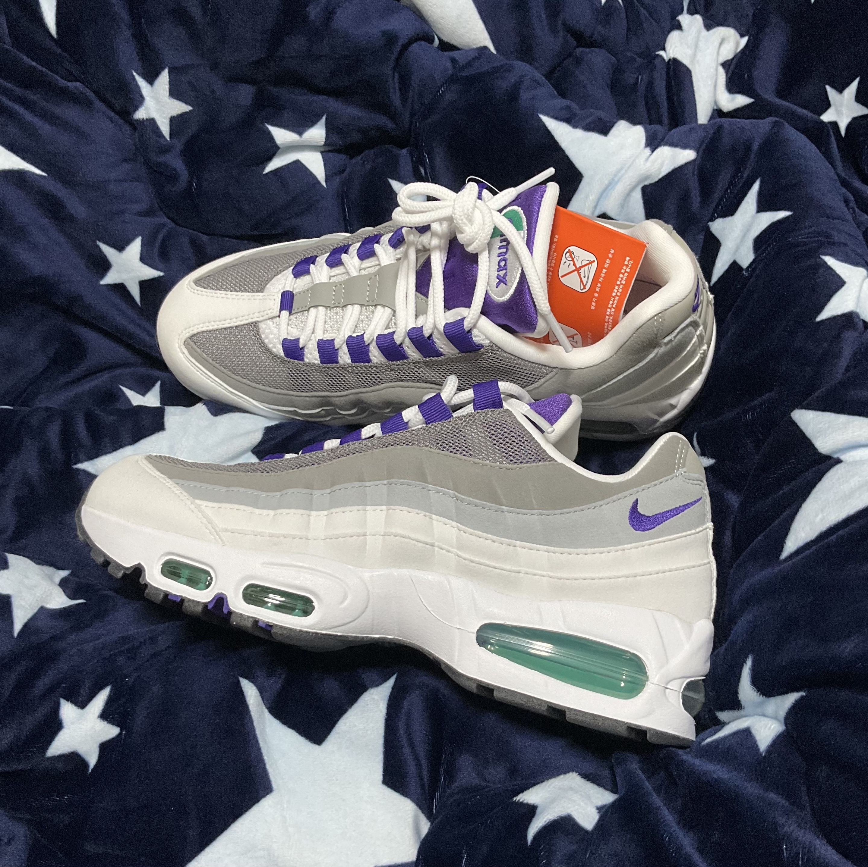 (W) Nike Air Max 95 White Emerald Green 착용 스타일 - 2