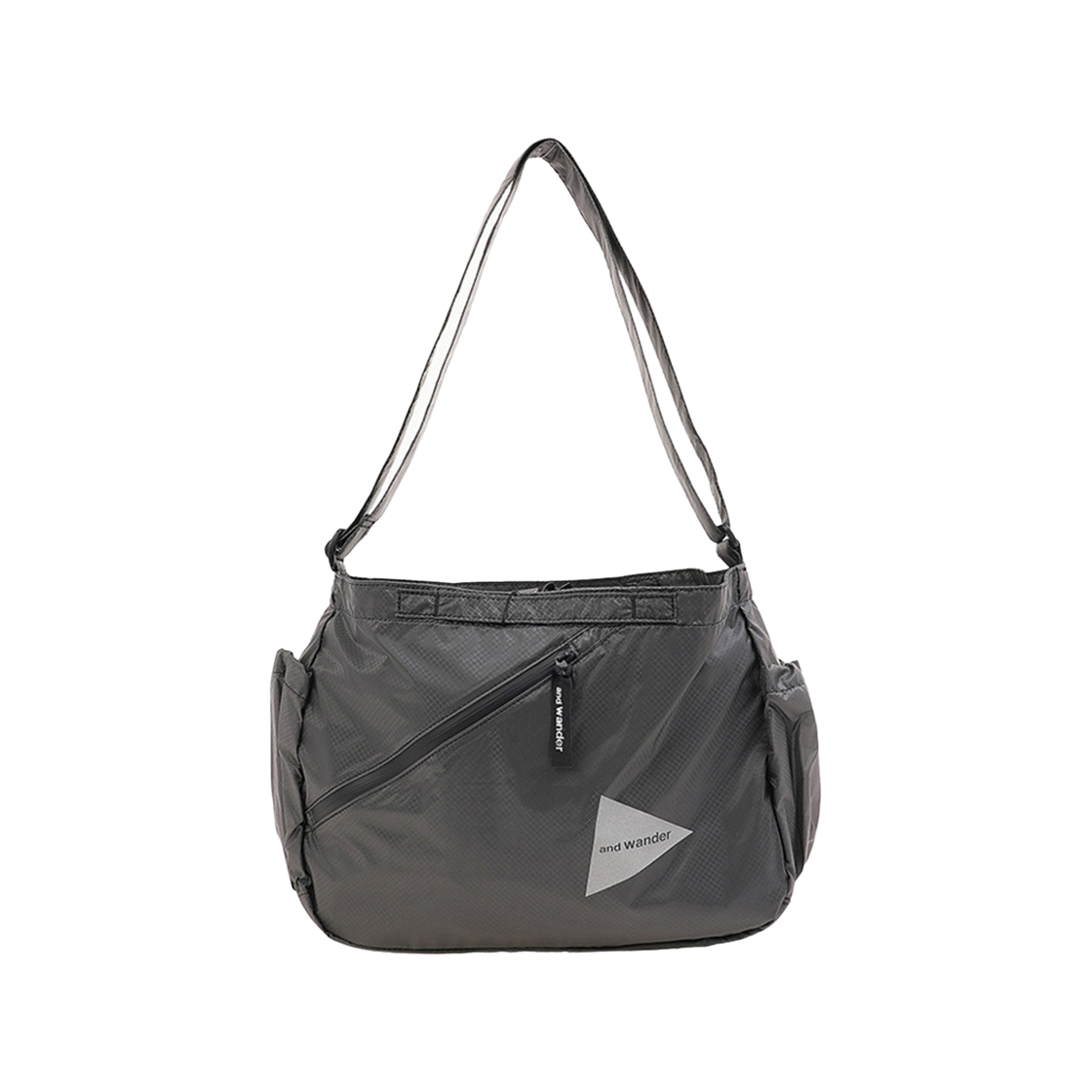 앤드 원더 실 숄더백 그레이(And Wander Sil Shoulder Bag Gray)