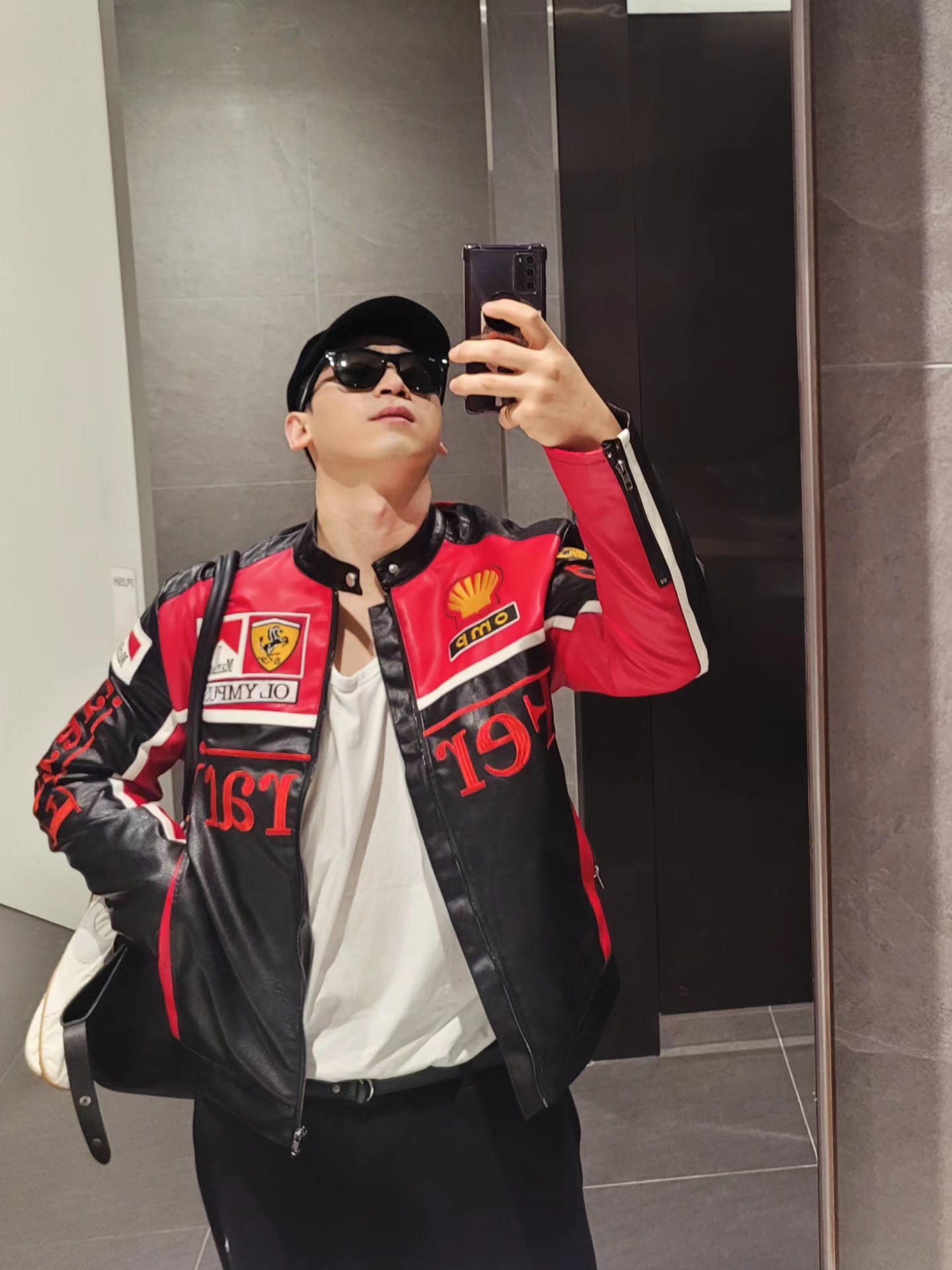 Nike x Jacquemus Moon Shoe SP University Red and Bicycle Yellow, Supreme Corduroy S Logo 6-Panel Black - 23FW 착용 스타일 - 3