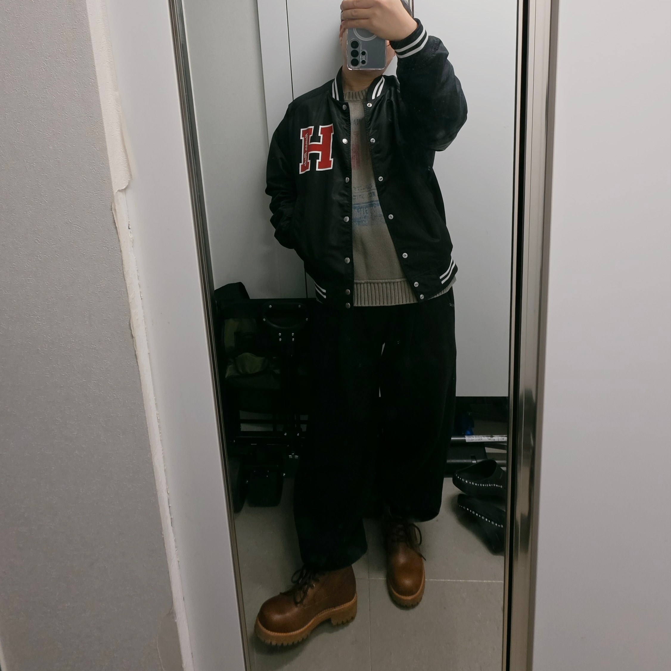 Undermycar Mu.03 Anti Fxxking Logo Play Oversized Sweat Jogger Black 착용 스타일