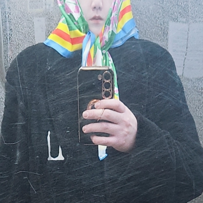 G-DRAGON Power Scarf Multi 착용 스타일 - 2
