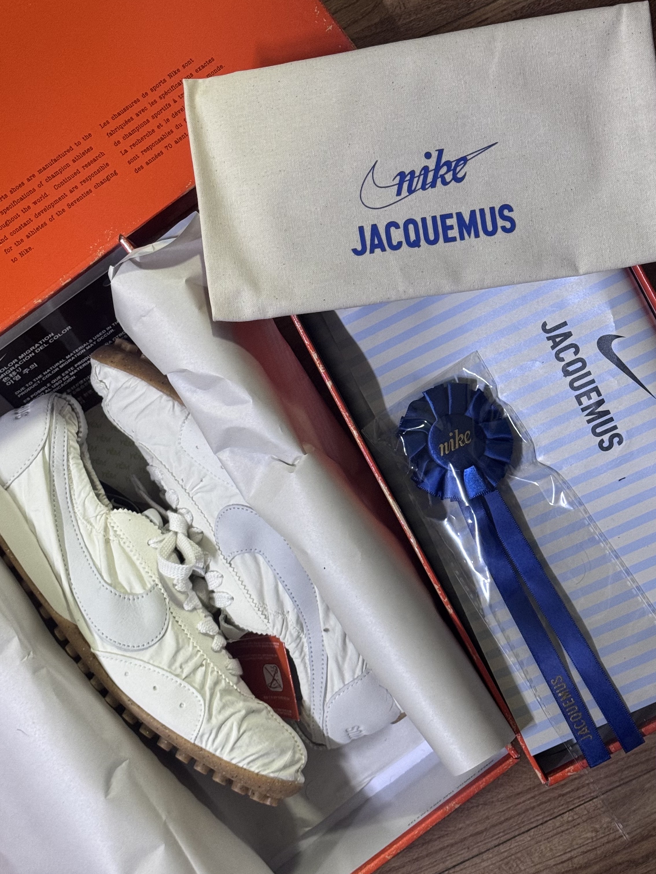Nike x Jacquemus Moon Shoe SP Soft Pearl Sail 착용 스타일