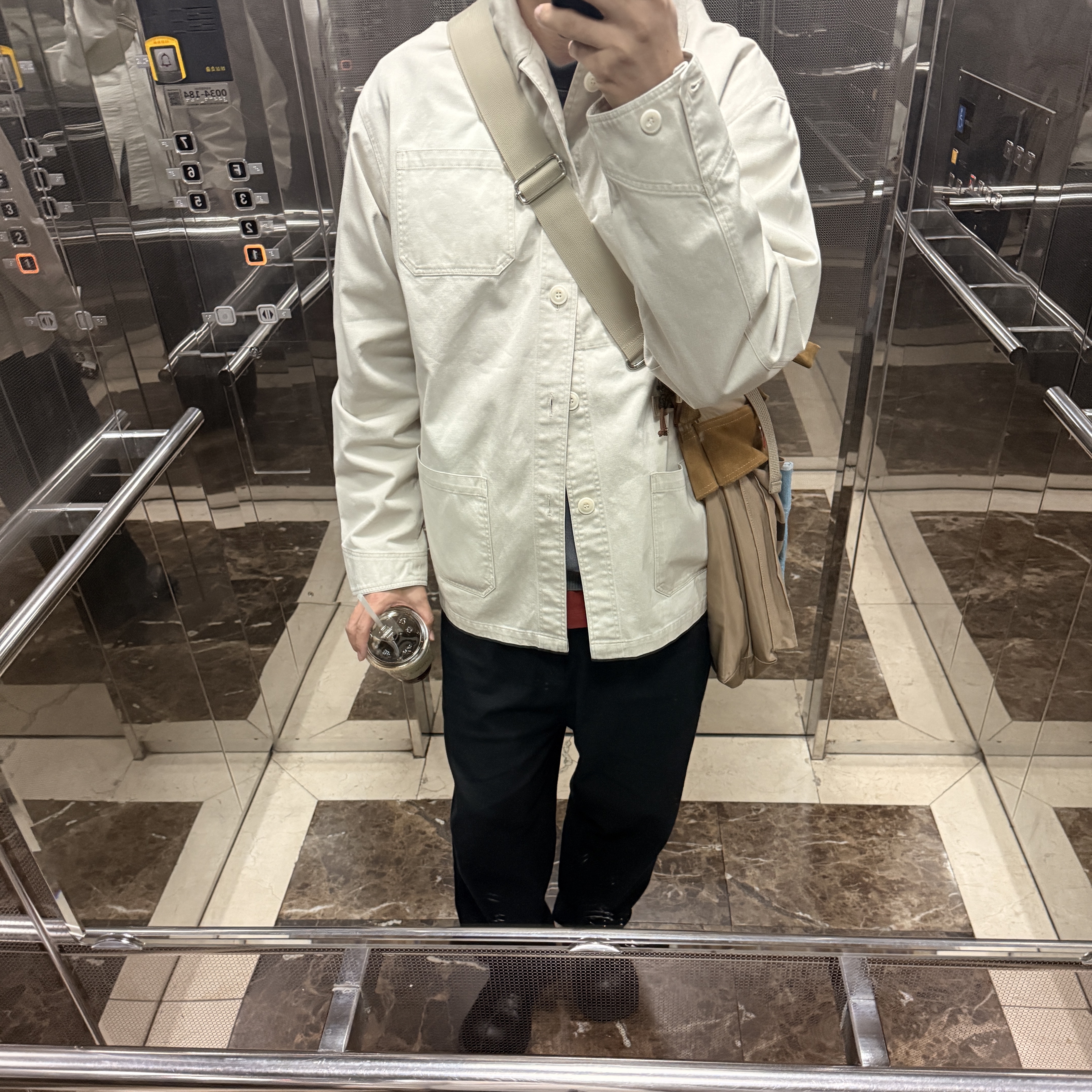 Hongwoosung Field Expedition Jacket Ivory 착용 스타일 - 1
