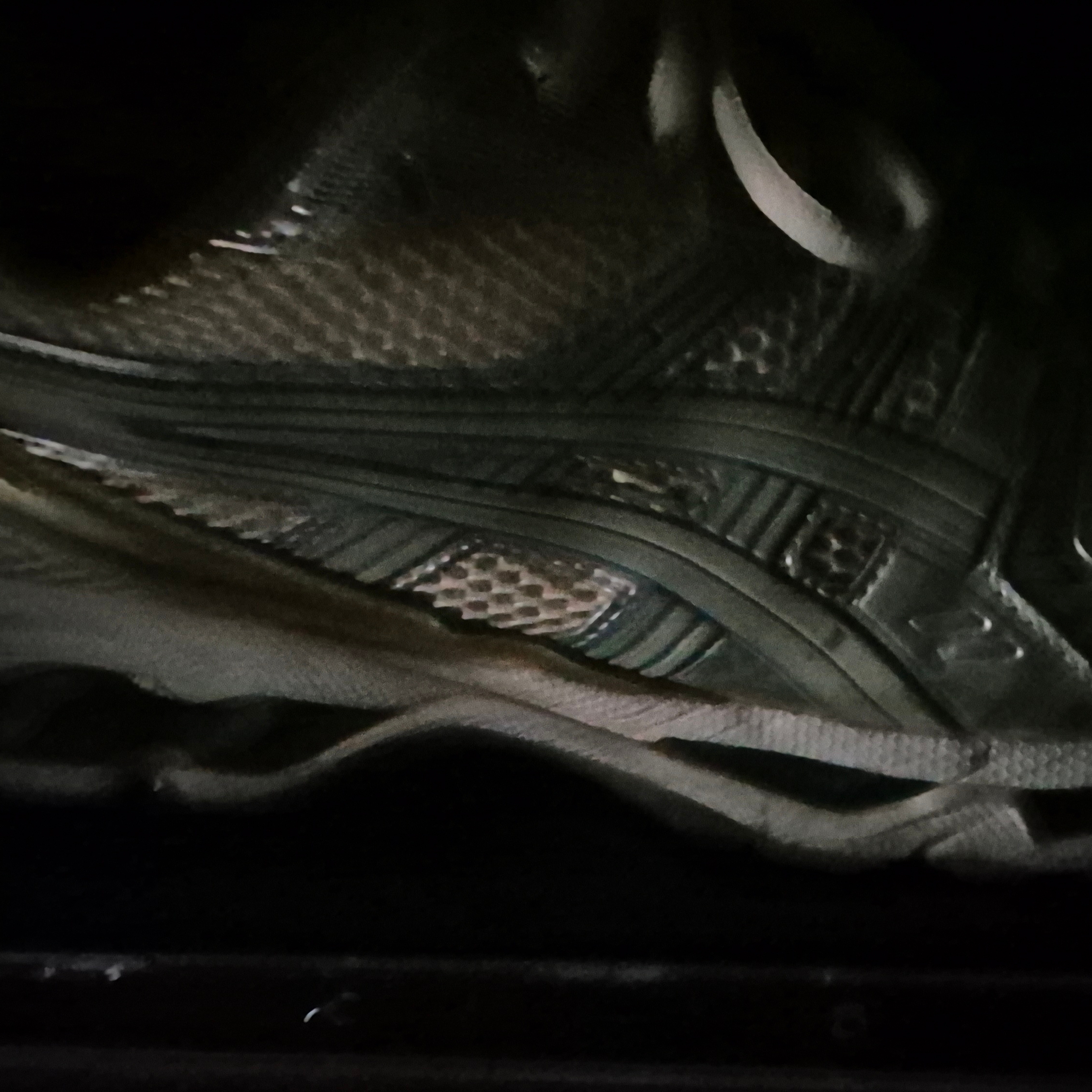 Asics Gel-Kayano 14 Cream Pure Silver 착용 스타일