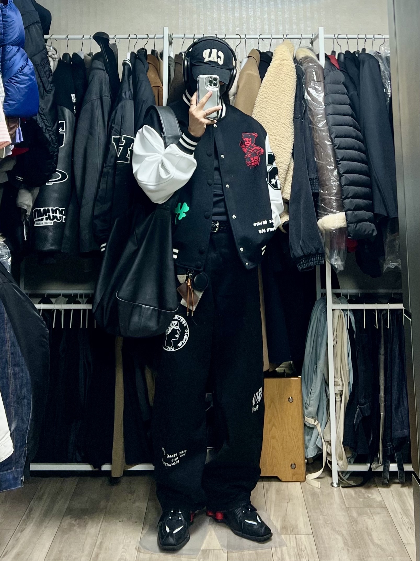 STU X HANK Embroidery Denim Pants Black, STU X HANK Varsity Jacket Black 착용 스타일