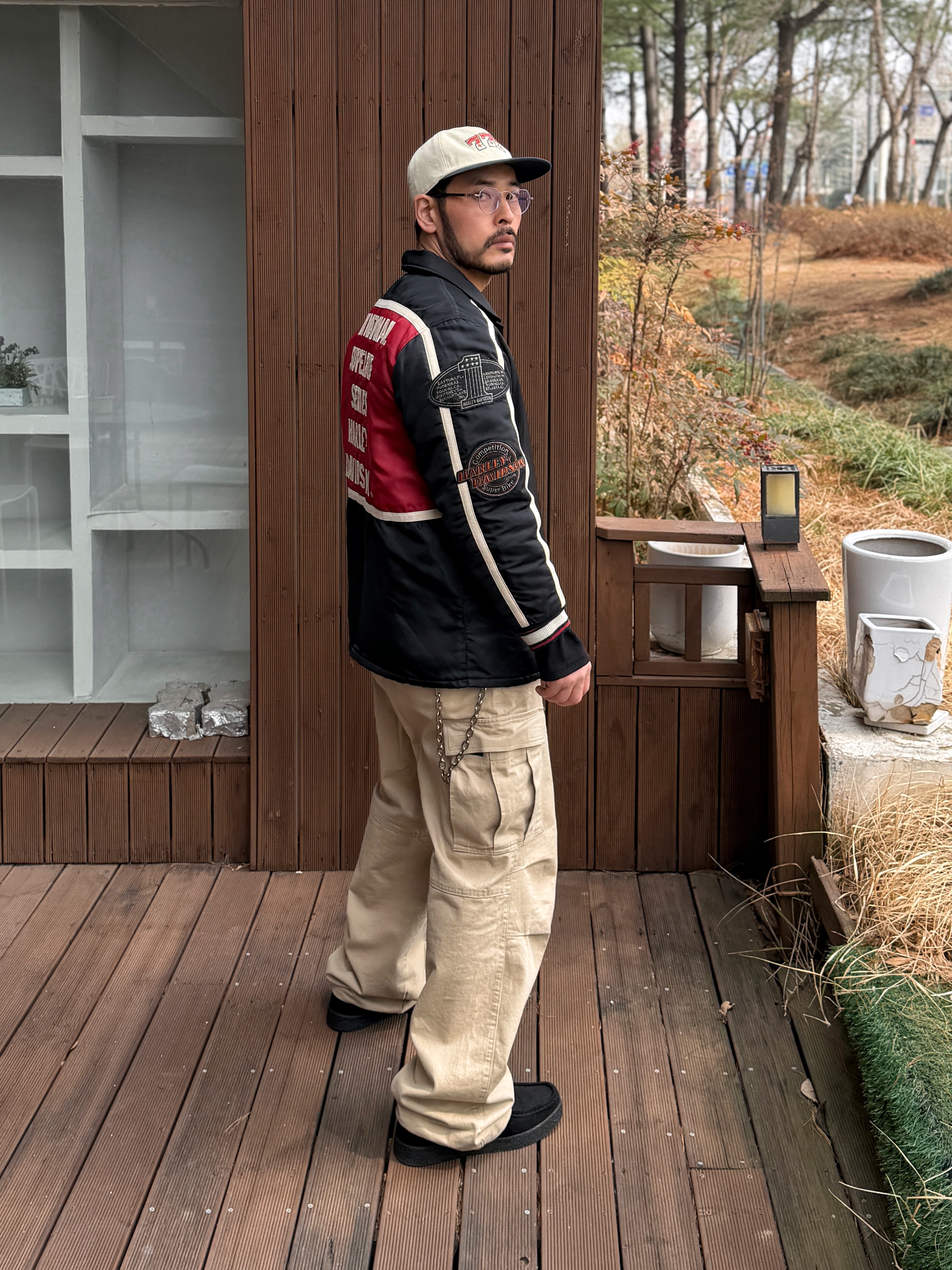 COREOFALCHEMY Wallaby Fringe Black 착용 스타일 - 1