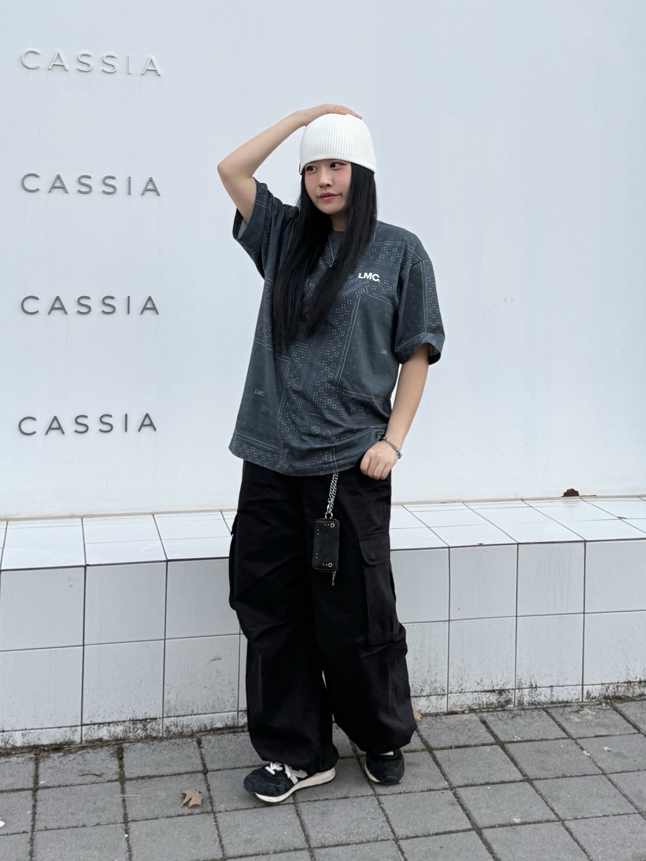 New Balance 574 Heritage Deep Black 착용 스타일