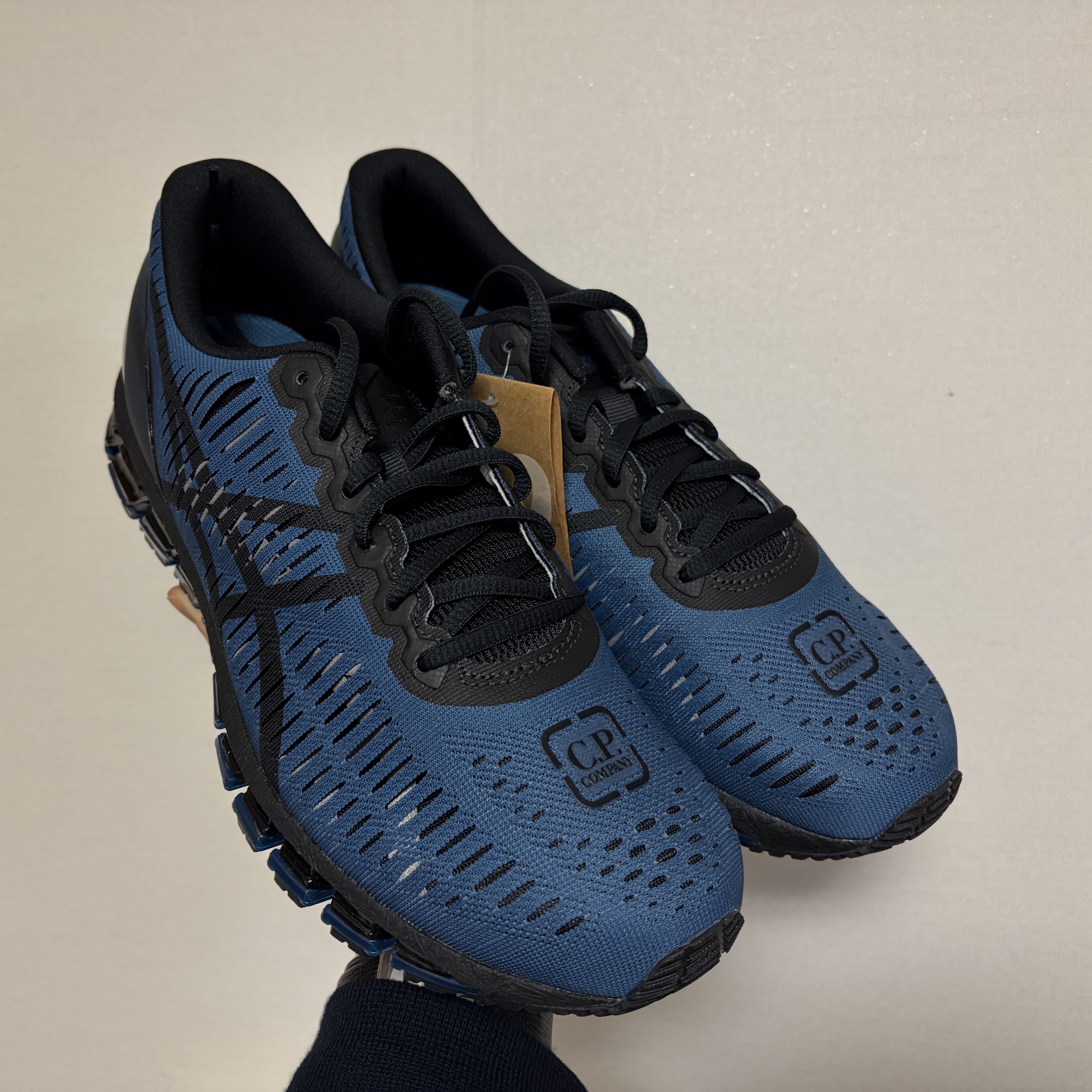 Asics x C.P. Company Gel-Quantum 360 I Moroccan Blue Caviar 착용 스타일 - 2