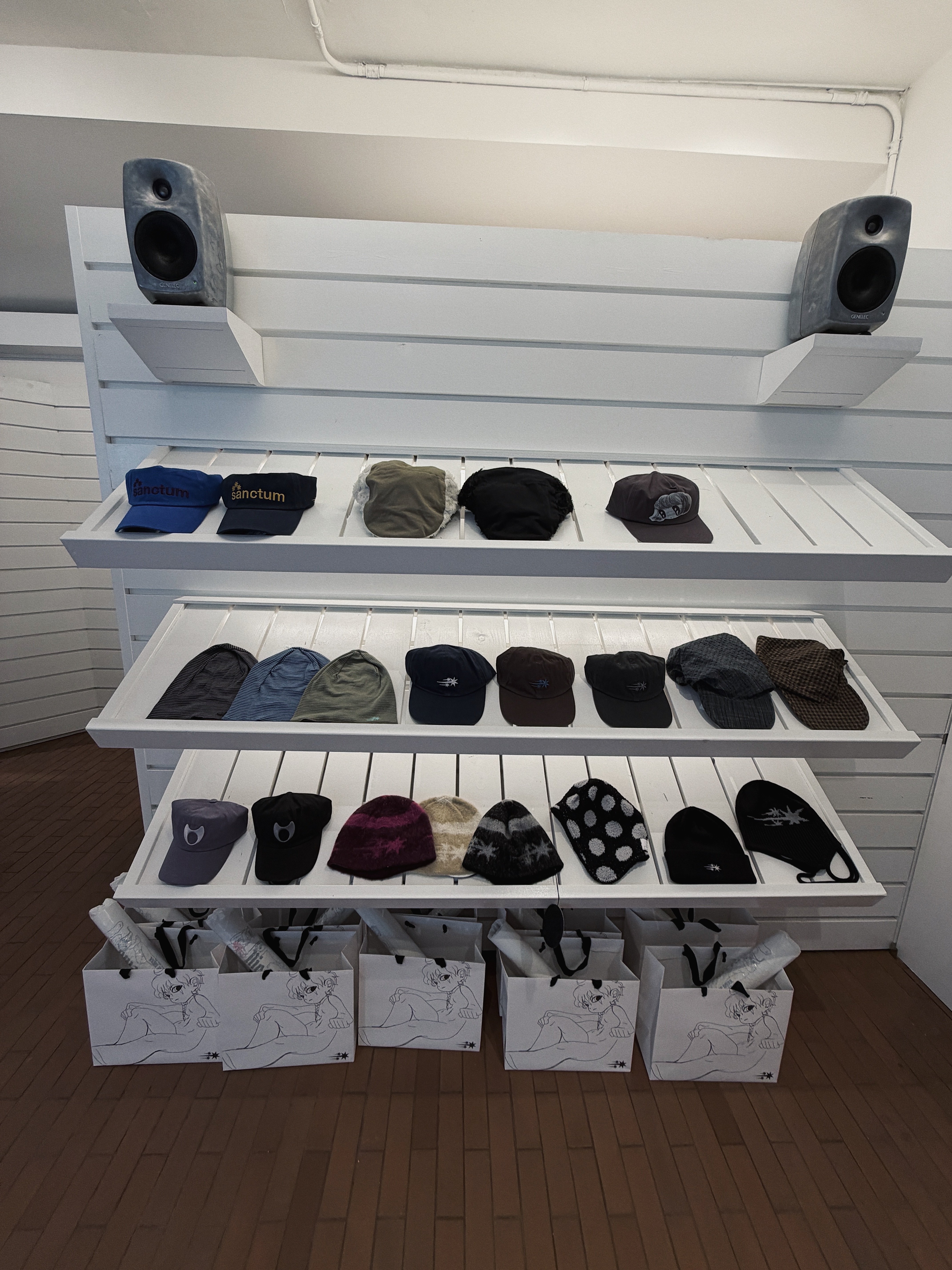 Casetify x Fragment x God Selection XXX iPhone OG Logo Magsafe Impact Case Matte Black, STU Heather Round Neck Cardigan 착용 스타일 - 6