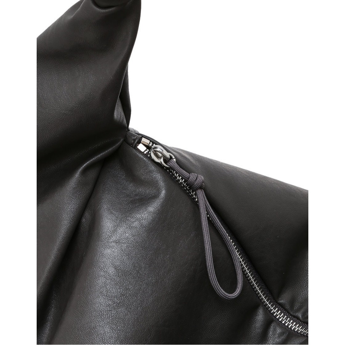 아떼 바네사브루노 액세사리 플리 그레이 페이크레더 숄더백 L 그레이(Athe Vanessabruno Acc Pli Gray Faux Leather Shoulder Bag L Normal Grey) - 6