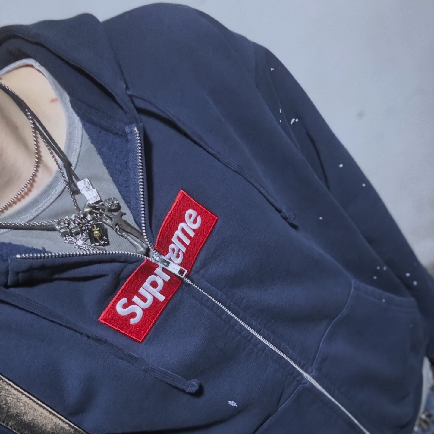 Supreme x MM6 Maison Margiela Box Logo Zip Up Hooded Sweatshirt Navy - 26SS 착용 스타일 - 3