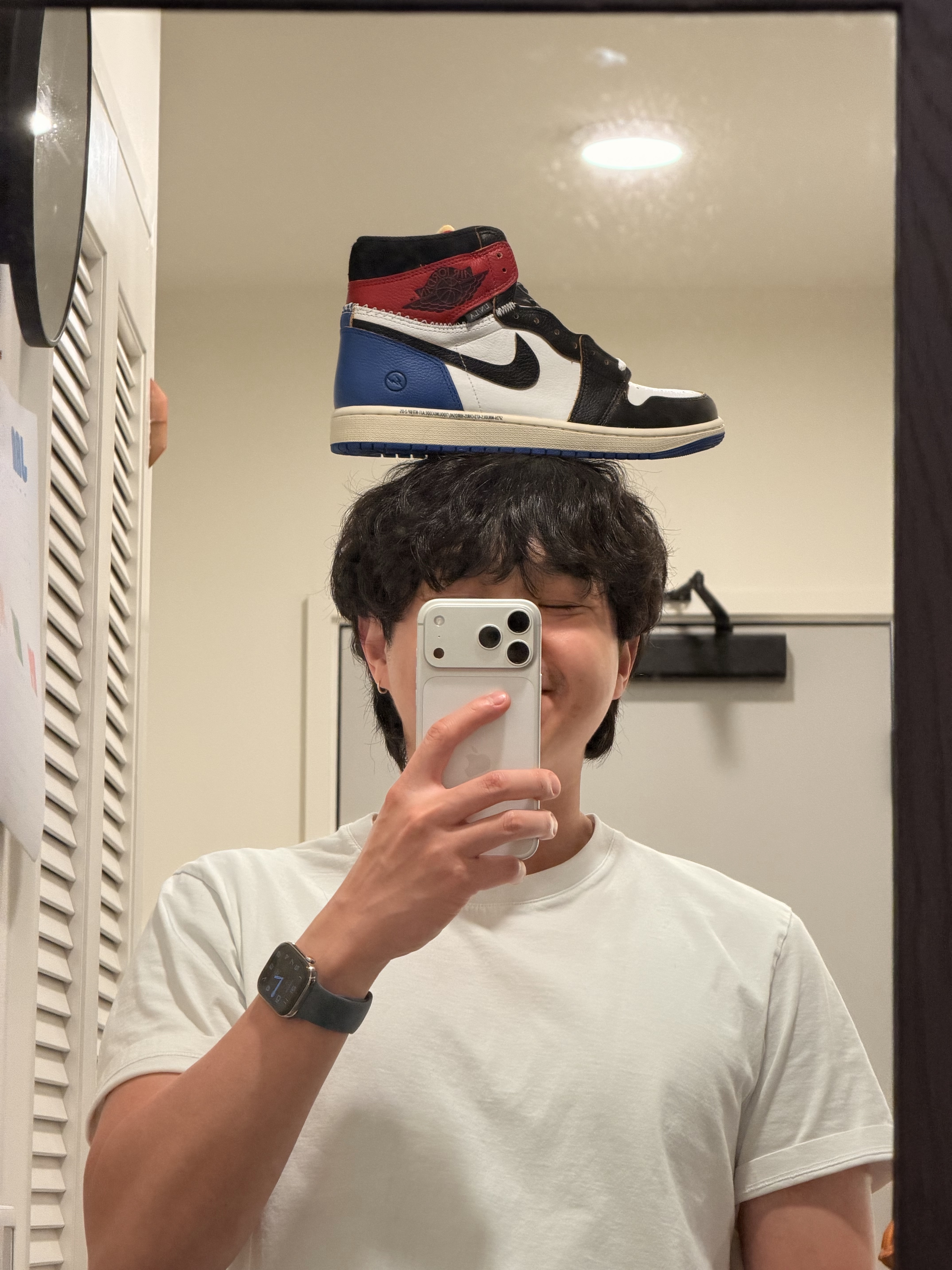 Nike x Jacquemus Moon Shoe SP Fauna Brown Cashmere, Jordan 1 x Fragment x Union LA Black and Varsity Red 착용 스타일 - 4