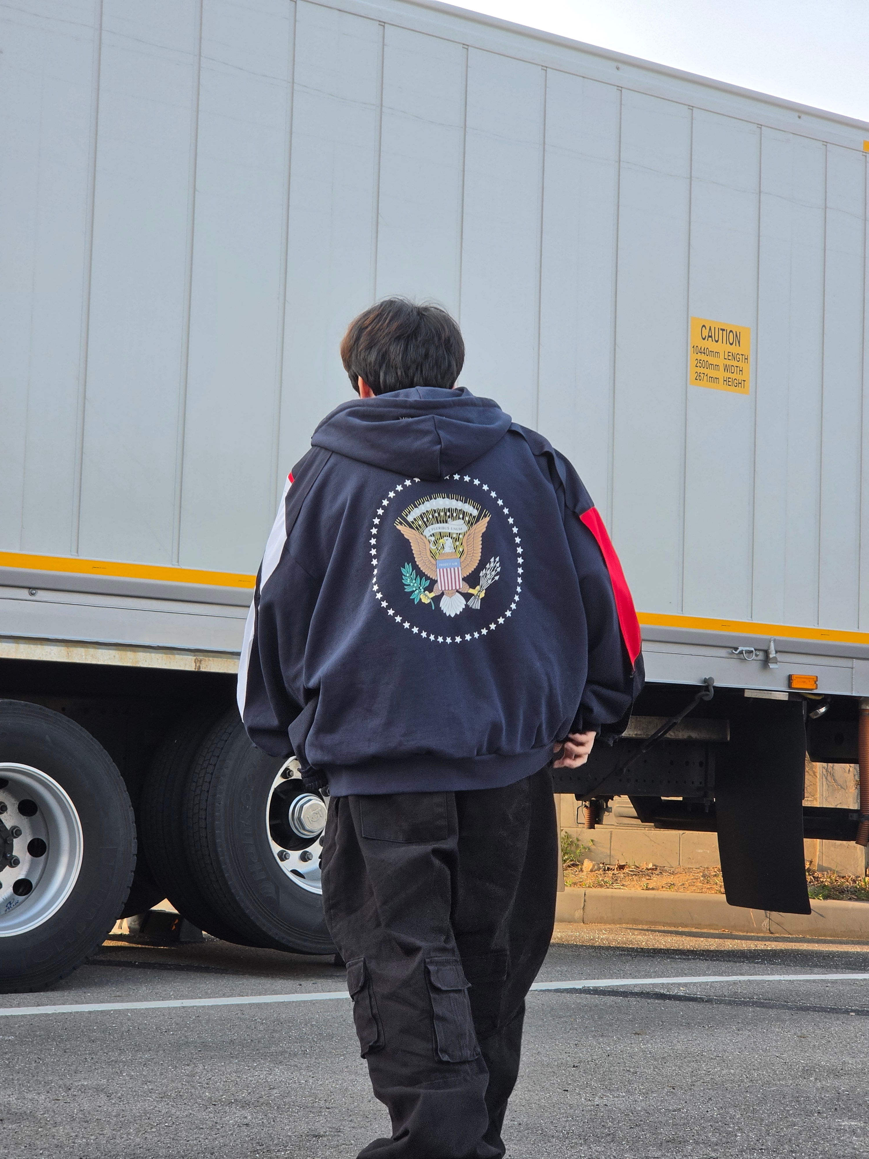 Project G/R Hybrid Hooded Track Jacket Navy 착용 스타일
